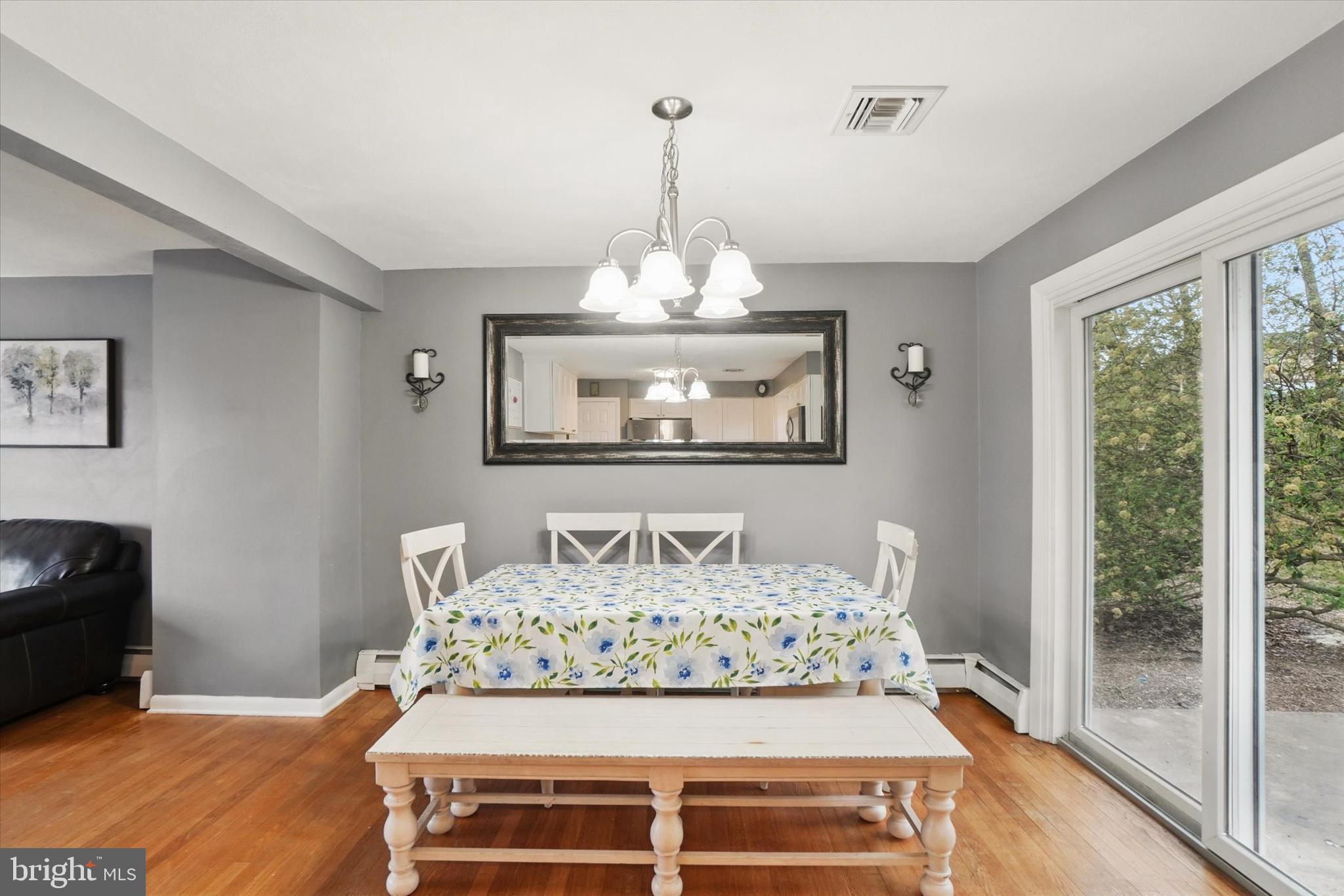 ARLINGTON PARK - Residential