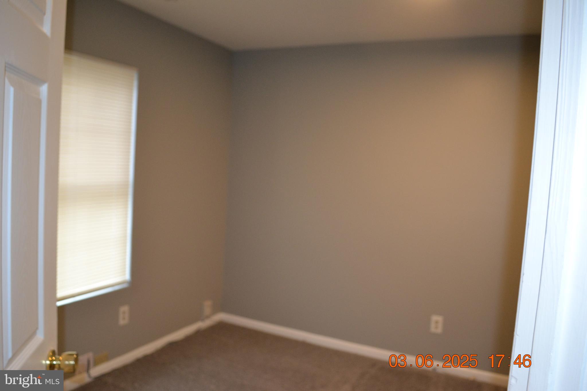 RIDGE COMMONS - Residential Lease