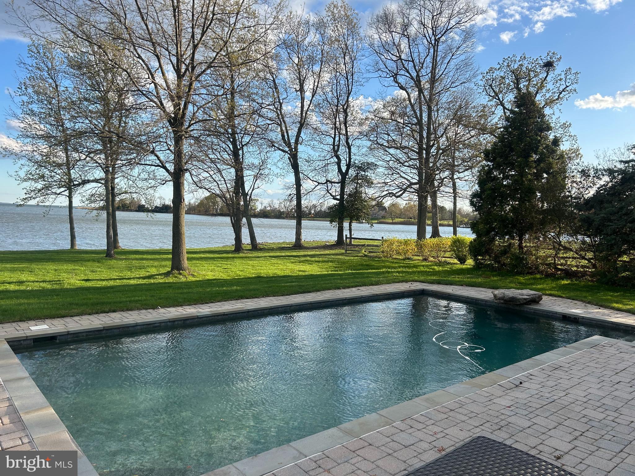 COVE CREEK CLUB - Residential