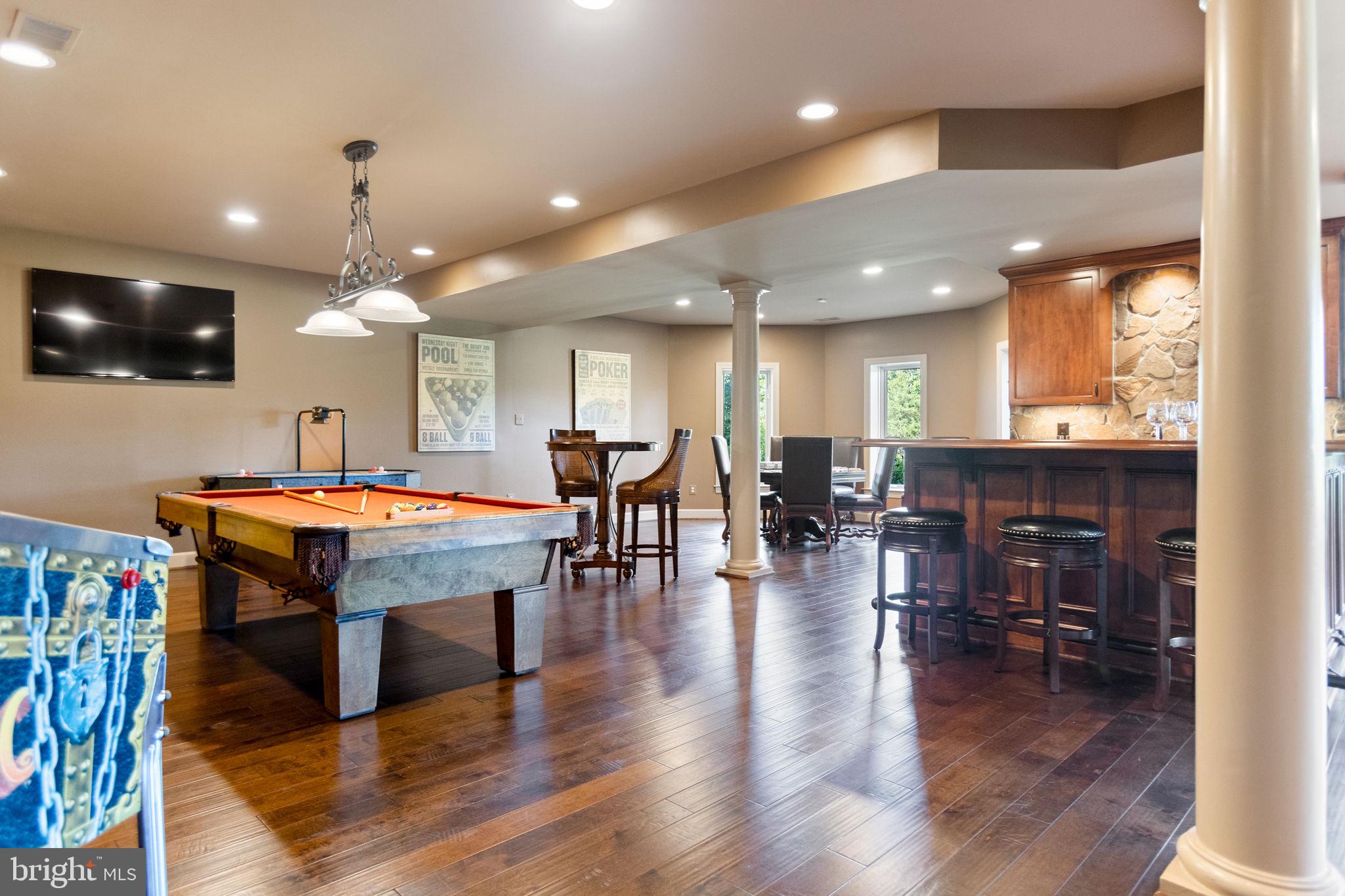 ASHBURN FARM - Residential
