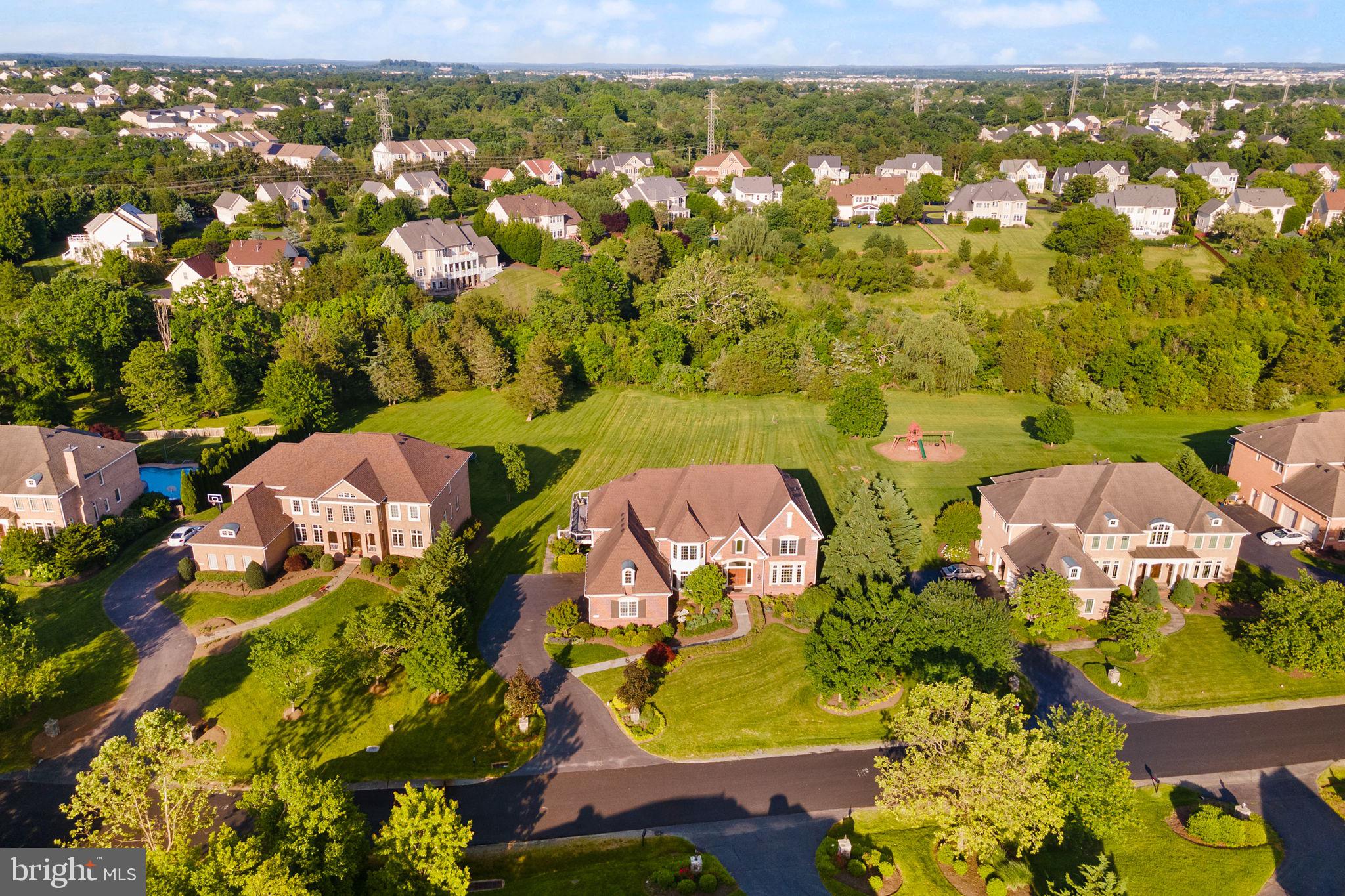 ASHBURN FARM - Residential