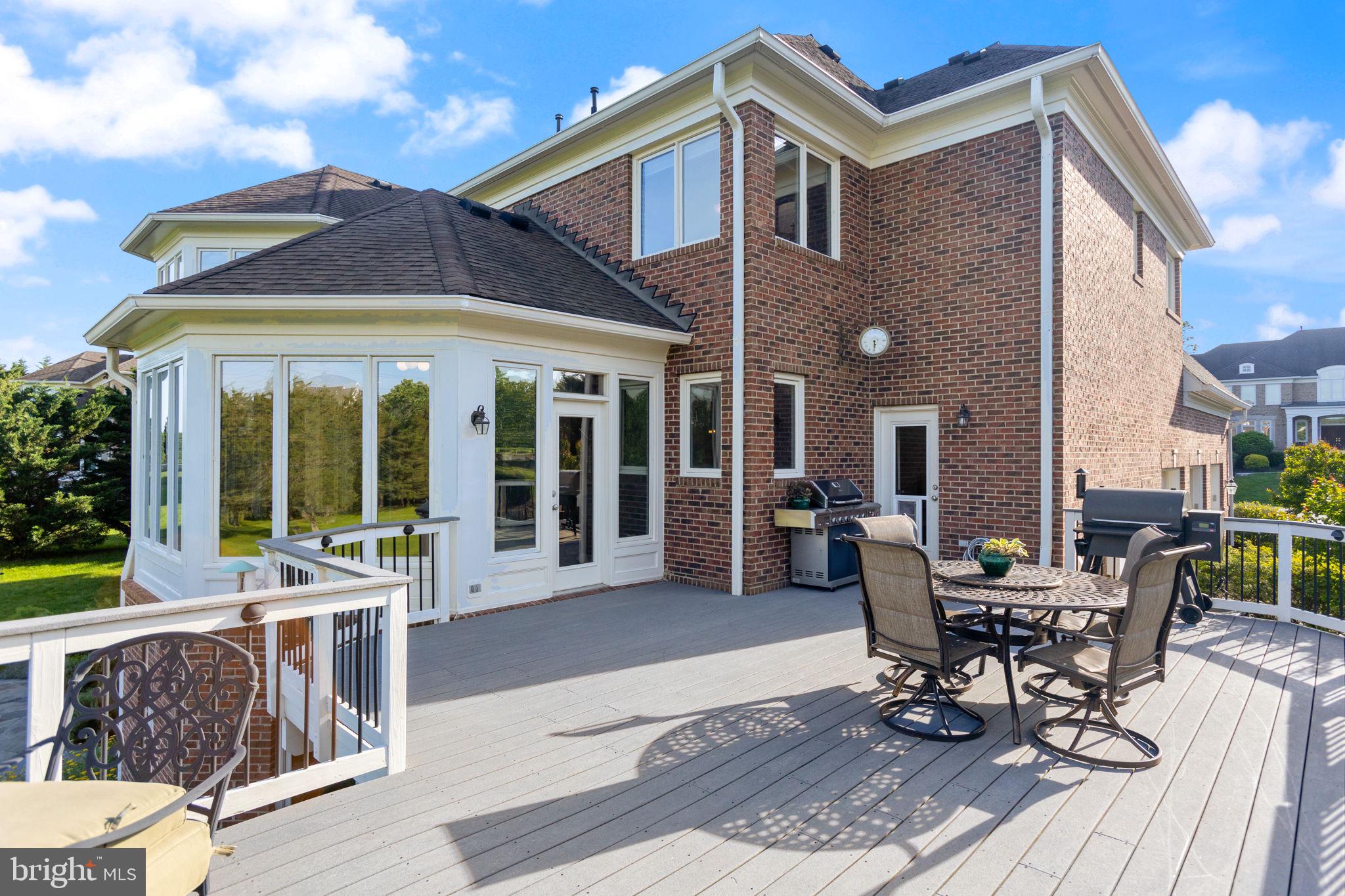 ASHBURN FARM - Residential