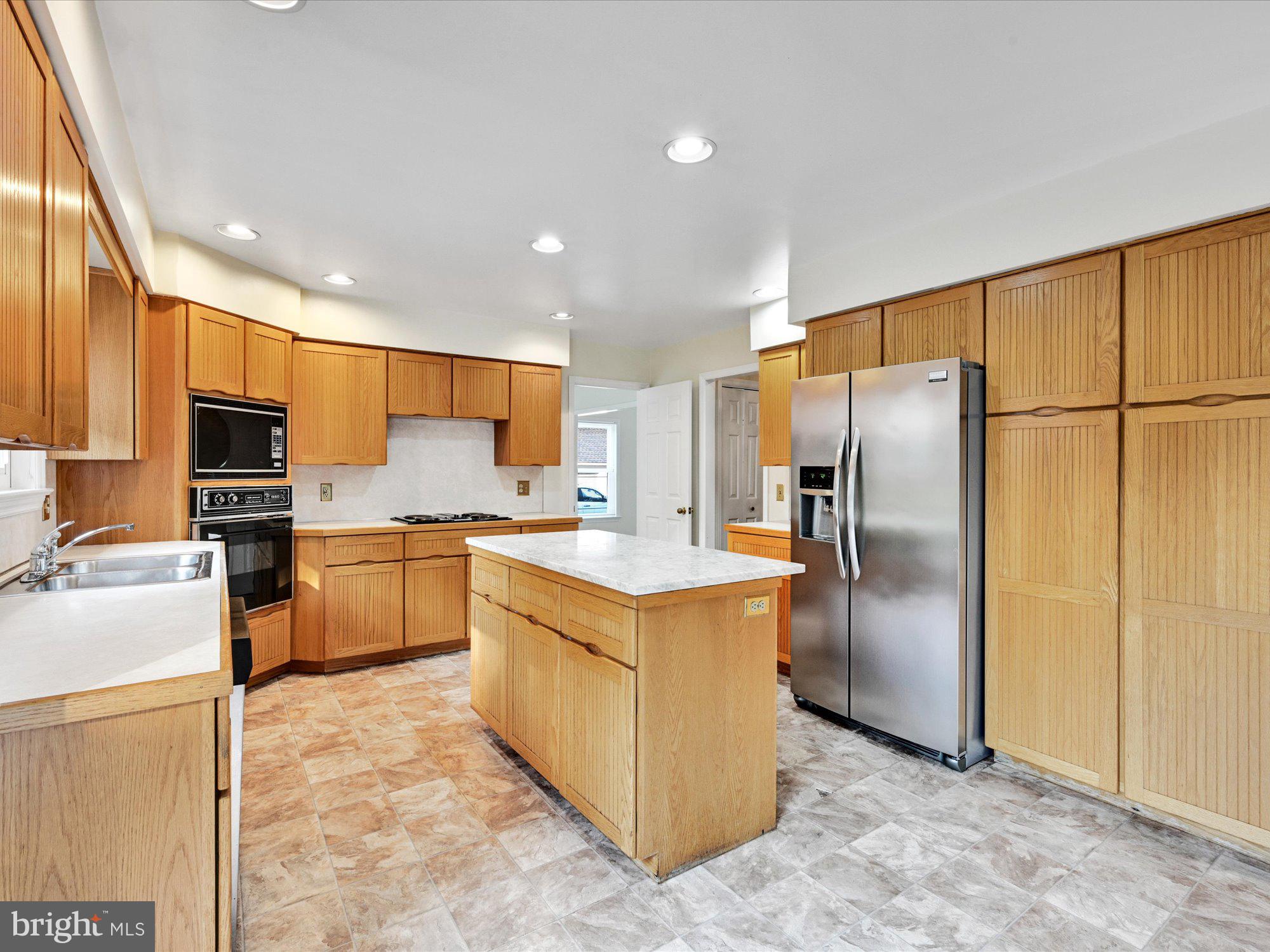 FOXSHIRE - Residential