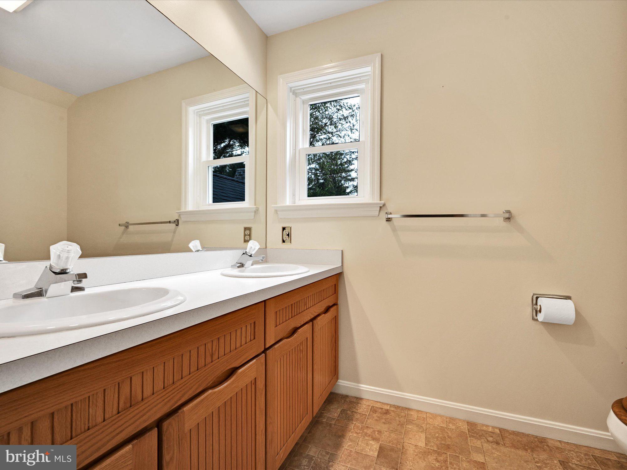 FOXSHIRE - Residential