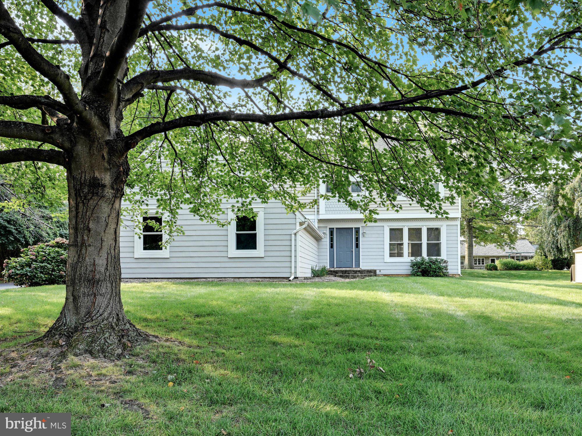 FOXSHIRE - Residential