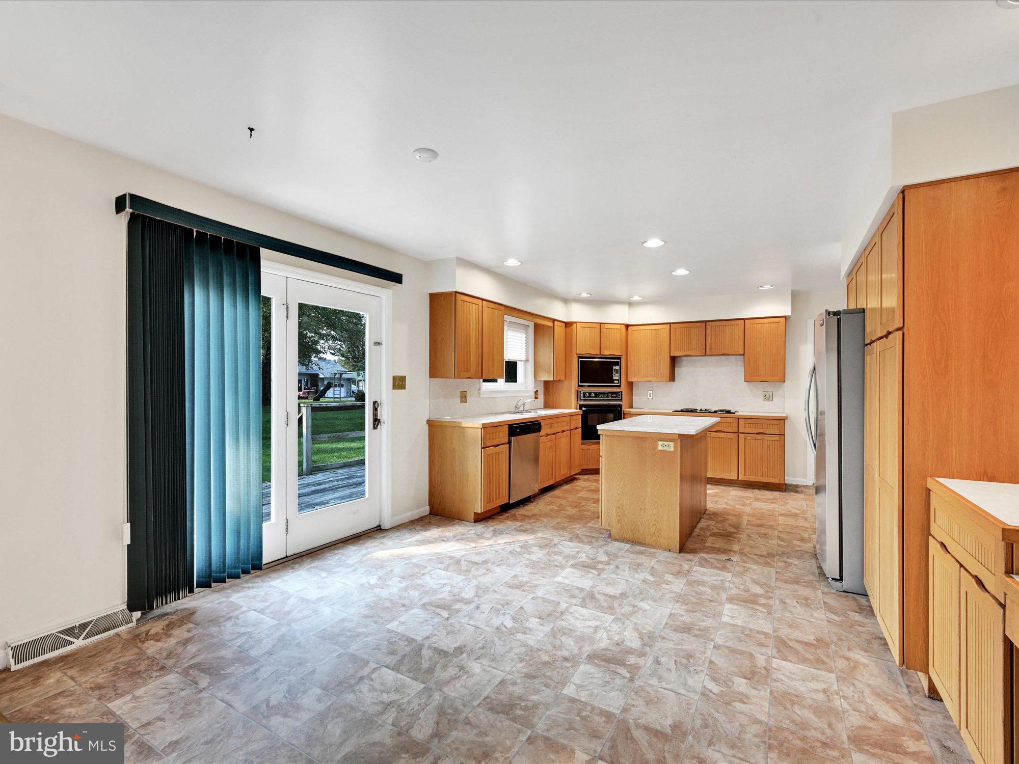 FOXSHIRE - Residential