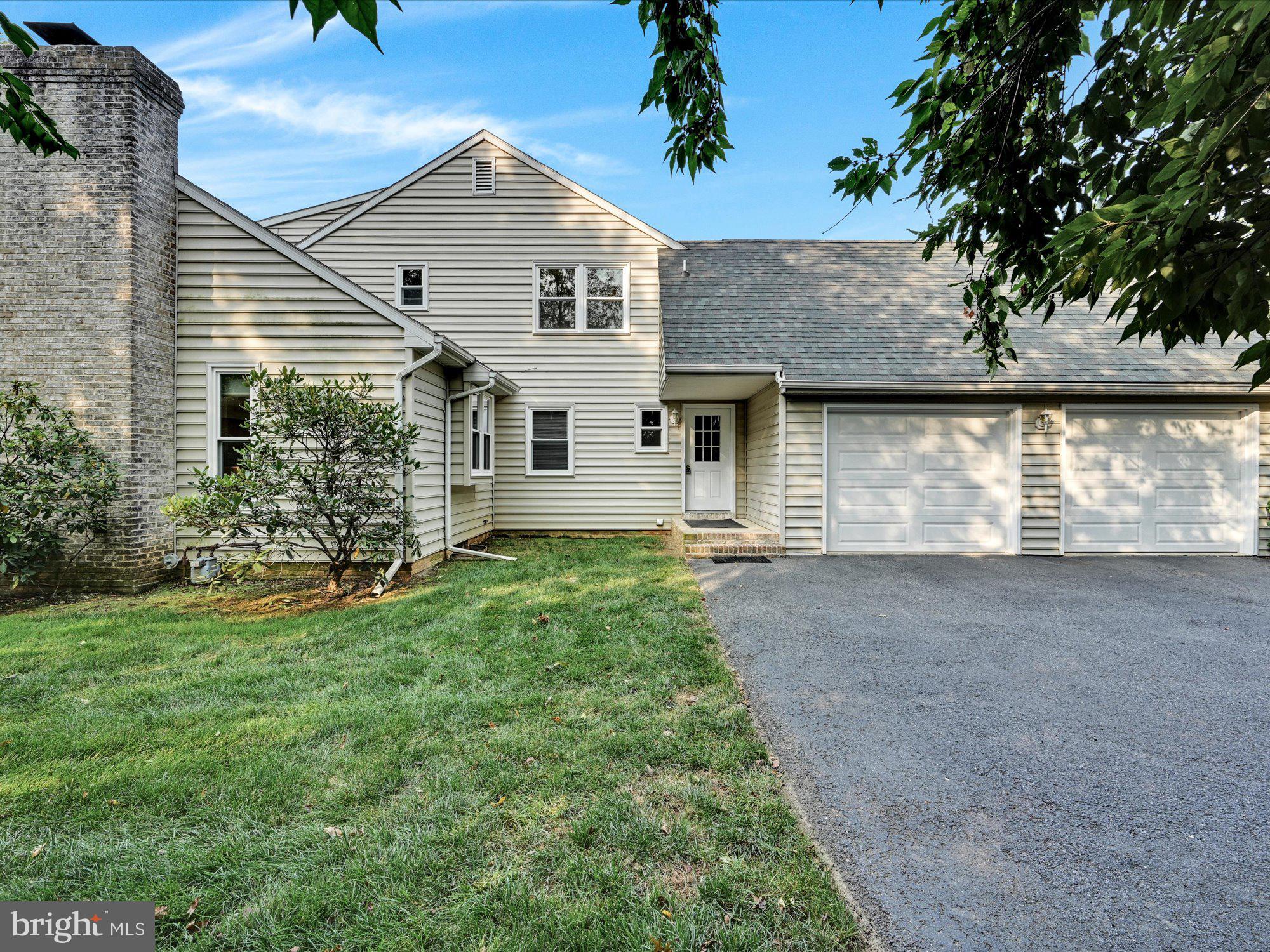 FOXSHIRE - Residential