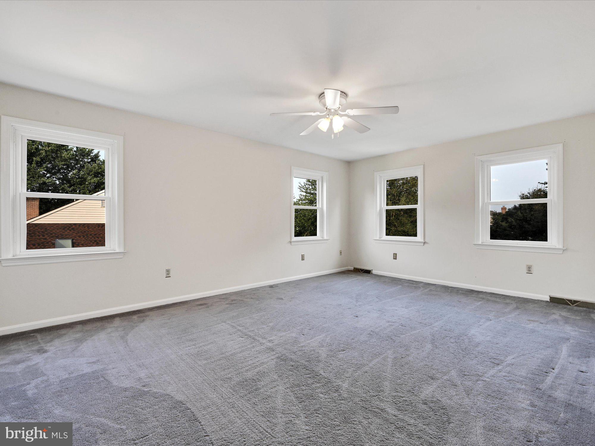 FOXSHIRE - Residential