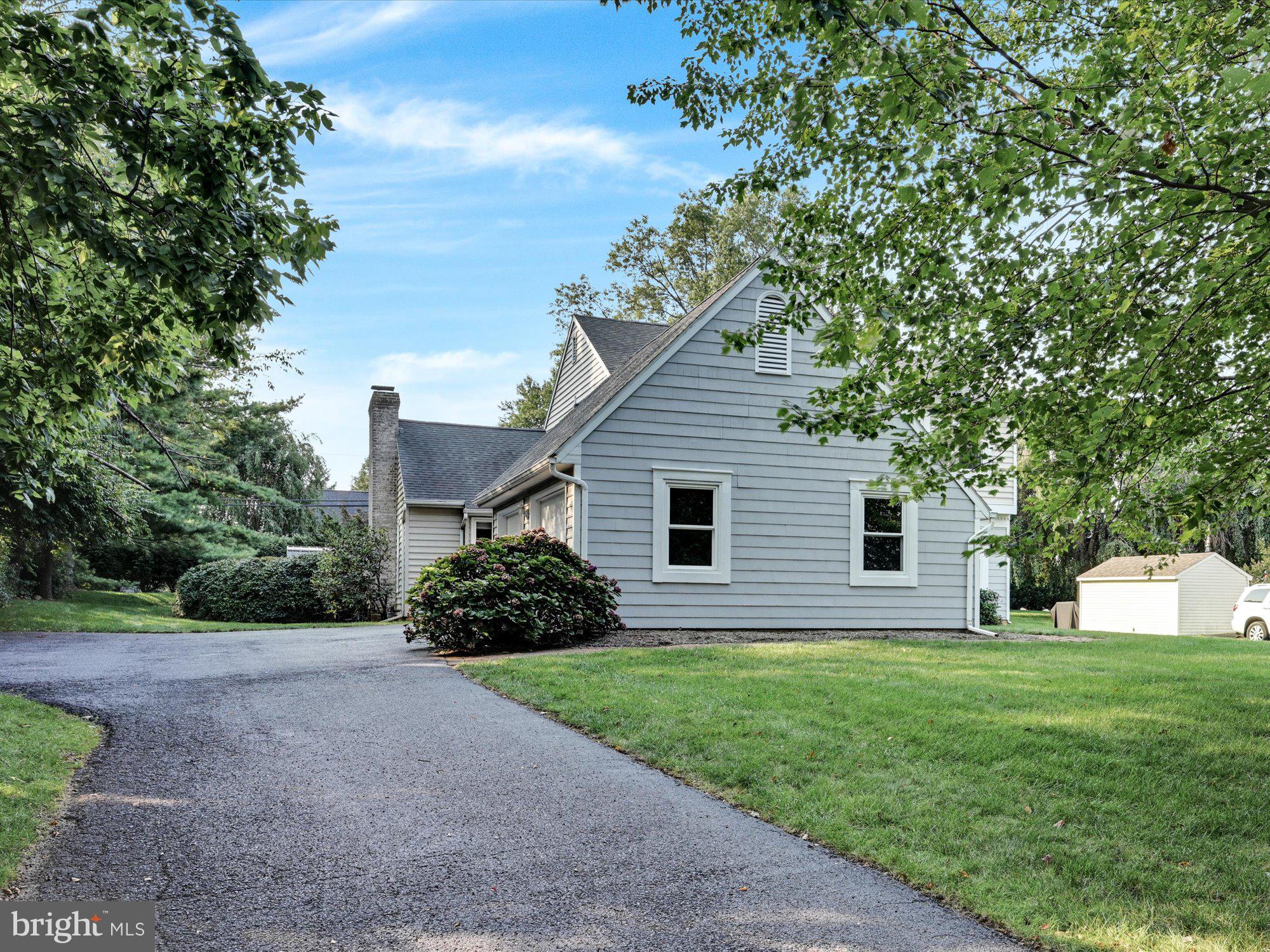 FOXSHIRE - Residential