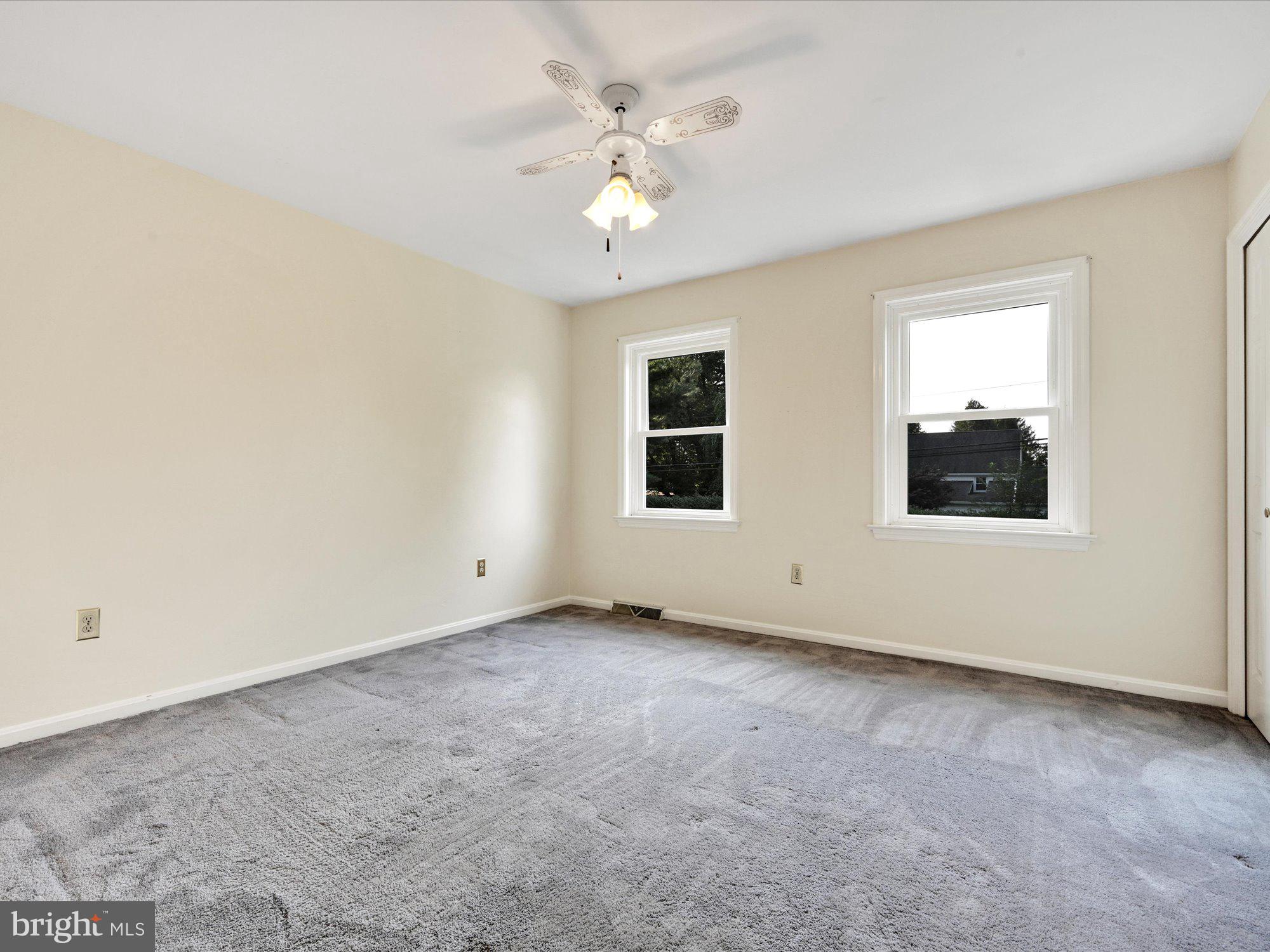 FOXSHIRE - Residential