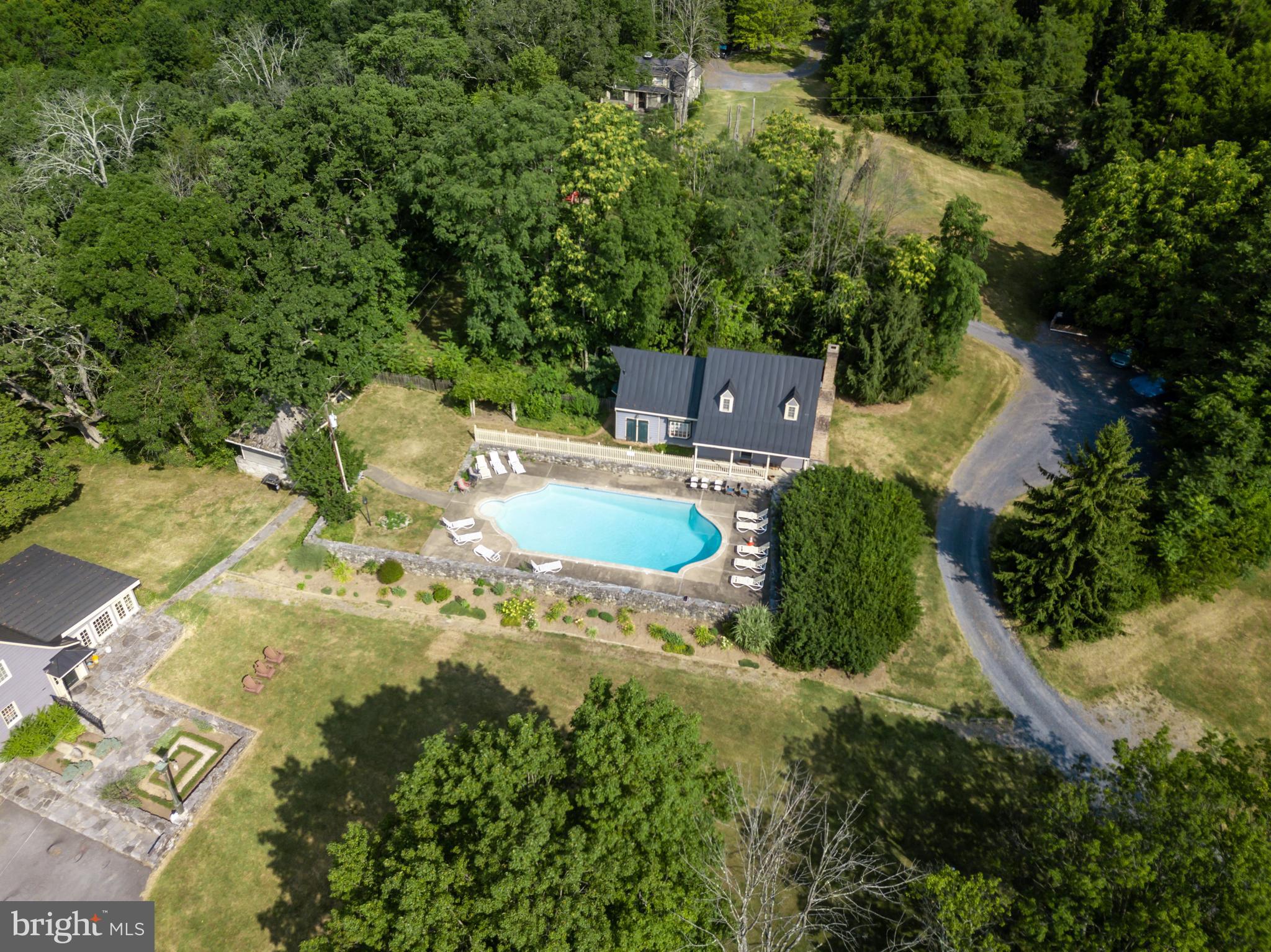 VAUCLUSE - Farm