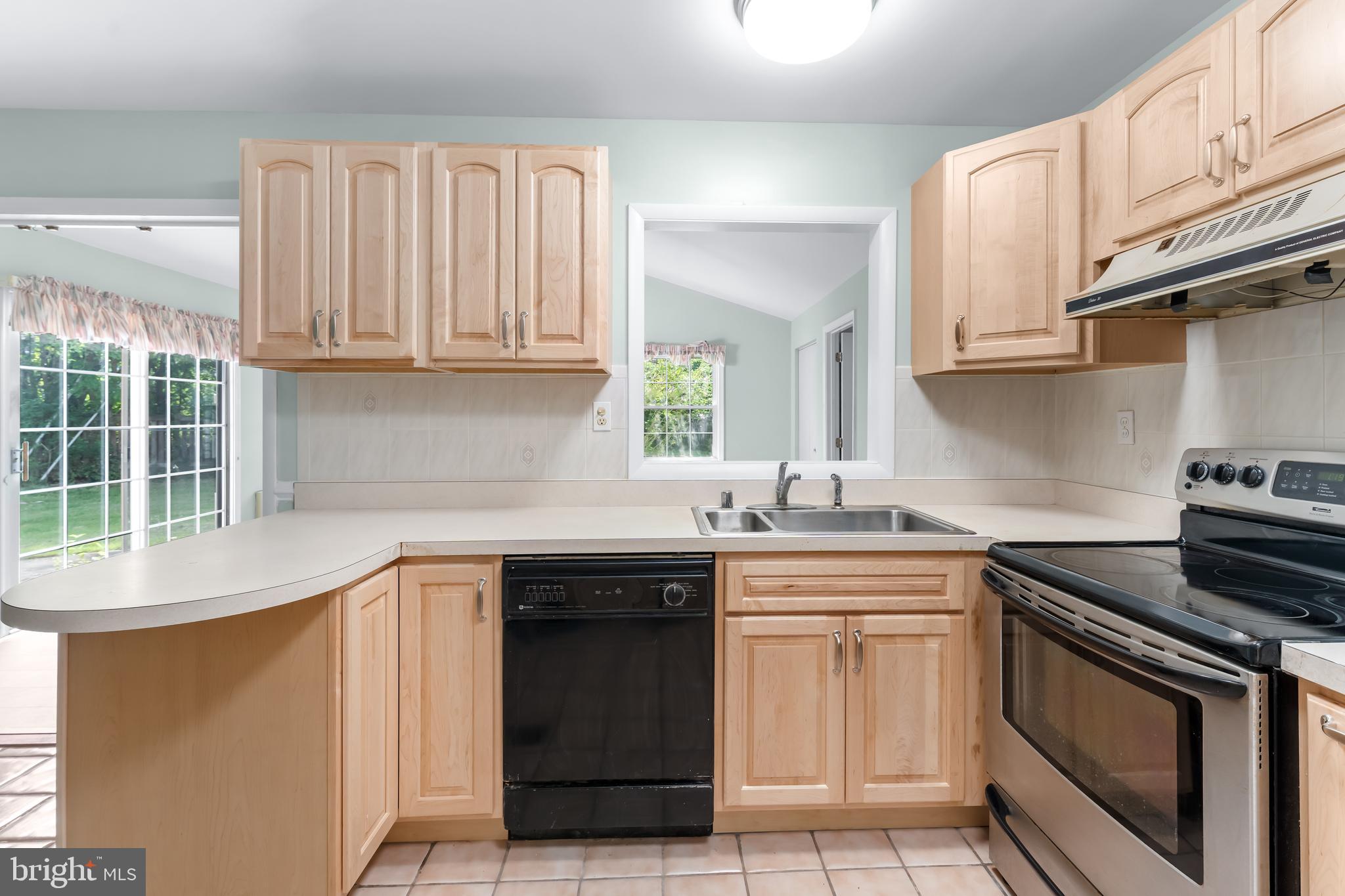 FOXHILL AT BELAIR - Residential