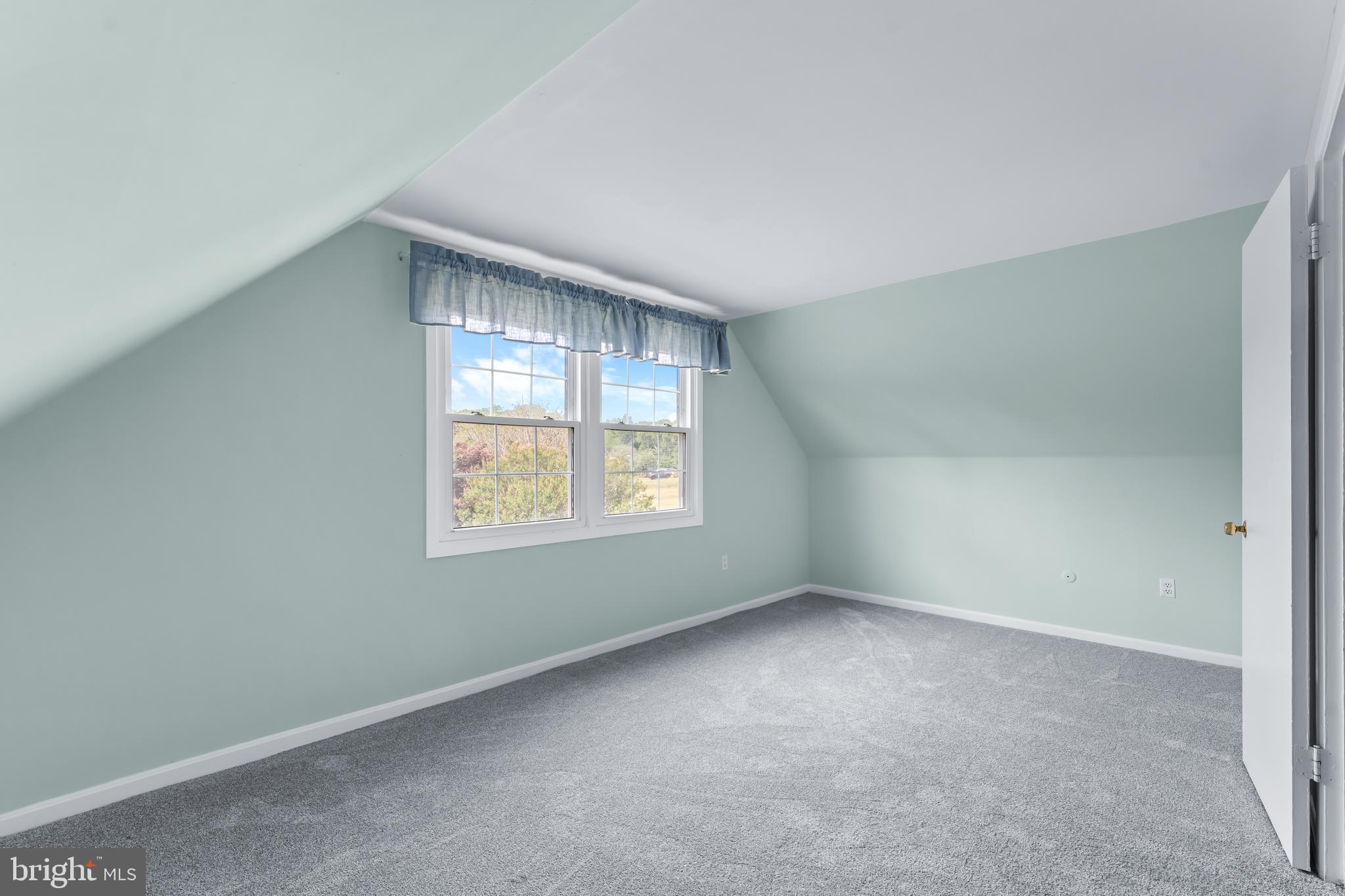 FOXHILL AT BELAIR - Residential