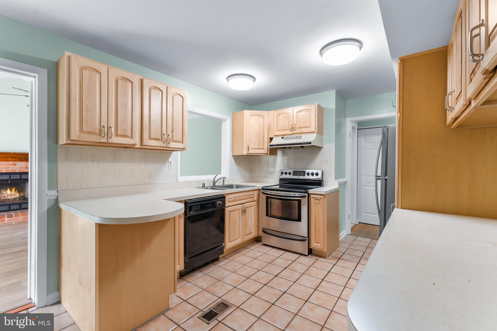 FOXHILL AT BELAIR - Residential