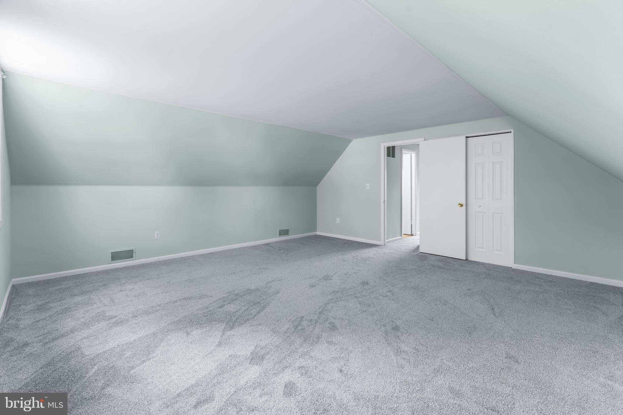 FOXHILL AT BELAIR - Residential
