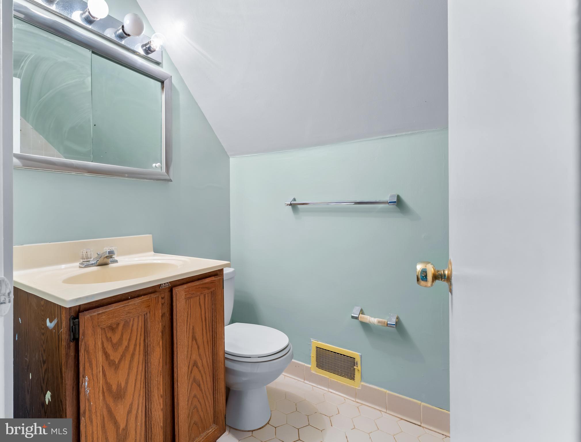 FOXHILL AT BELAIR - Residential