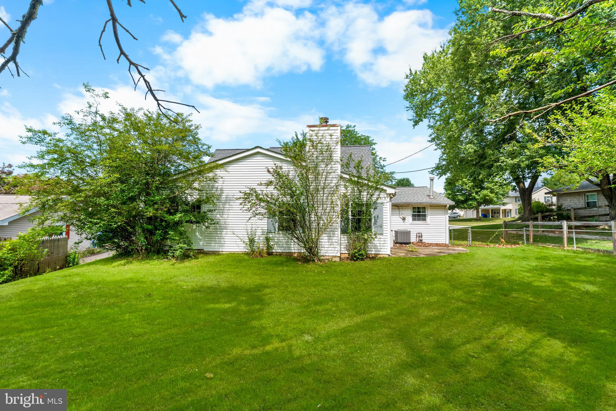 FOXHILL AT BELAIR - Residential