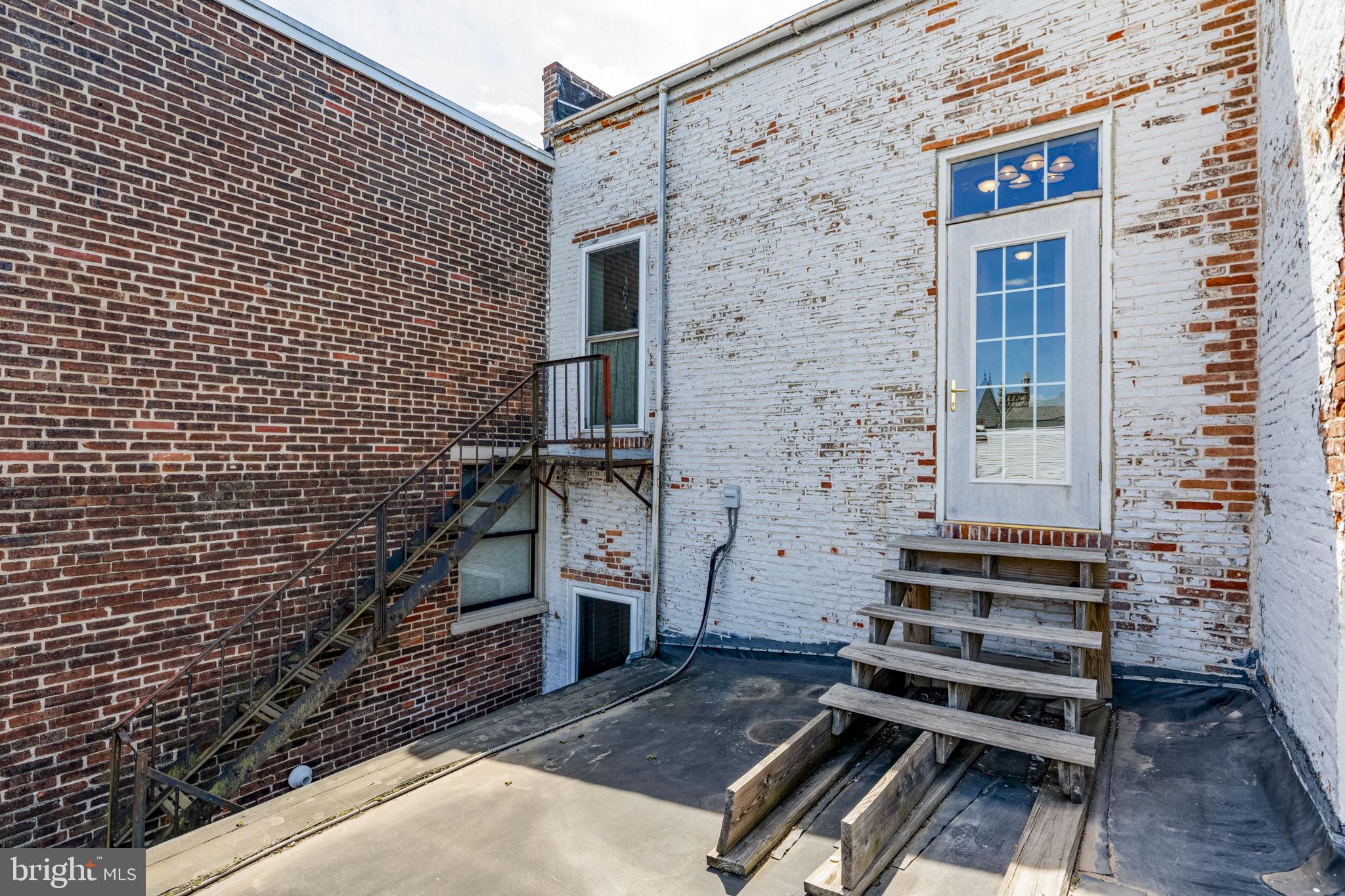 LANCASTER - Residential