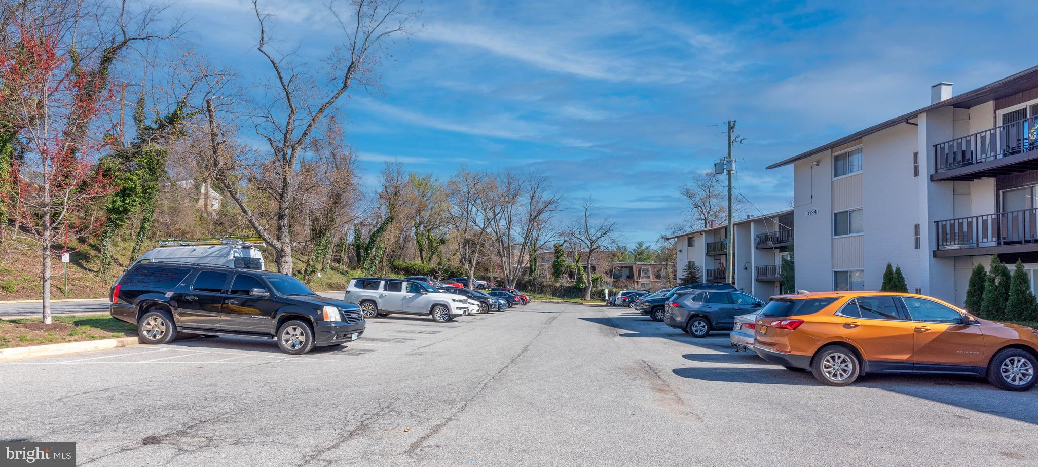 HUNTCREST CONDOMINIUM - Residential