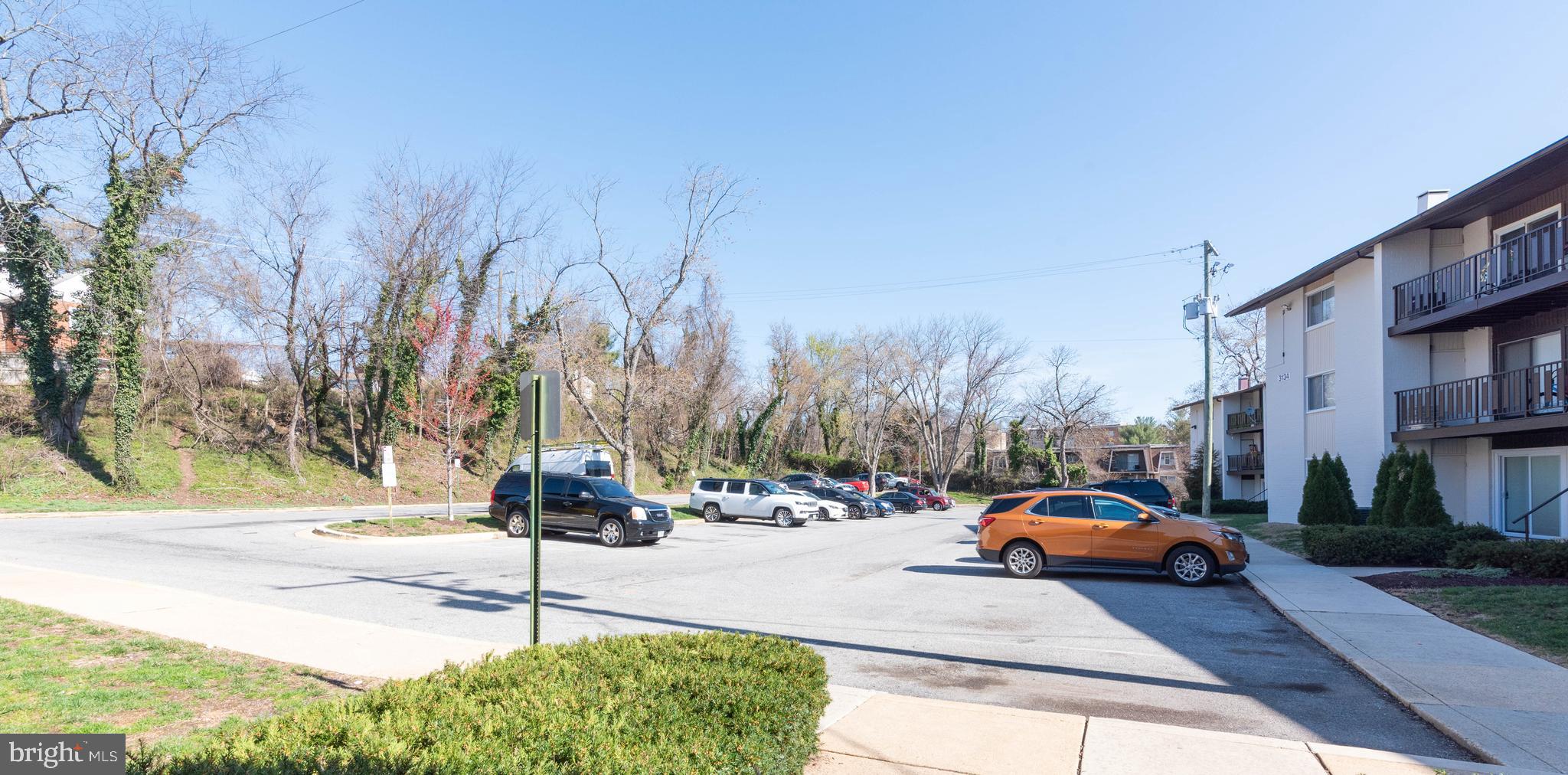 HUNTCREST CONDOMINIUM - Residential