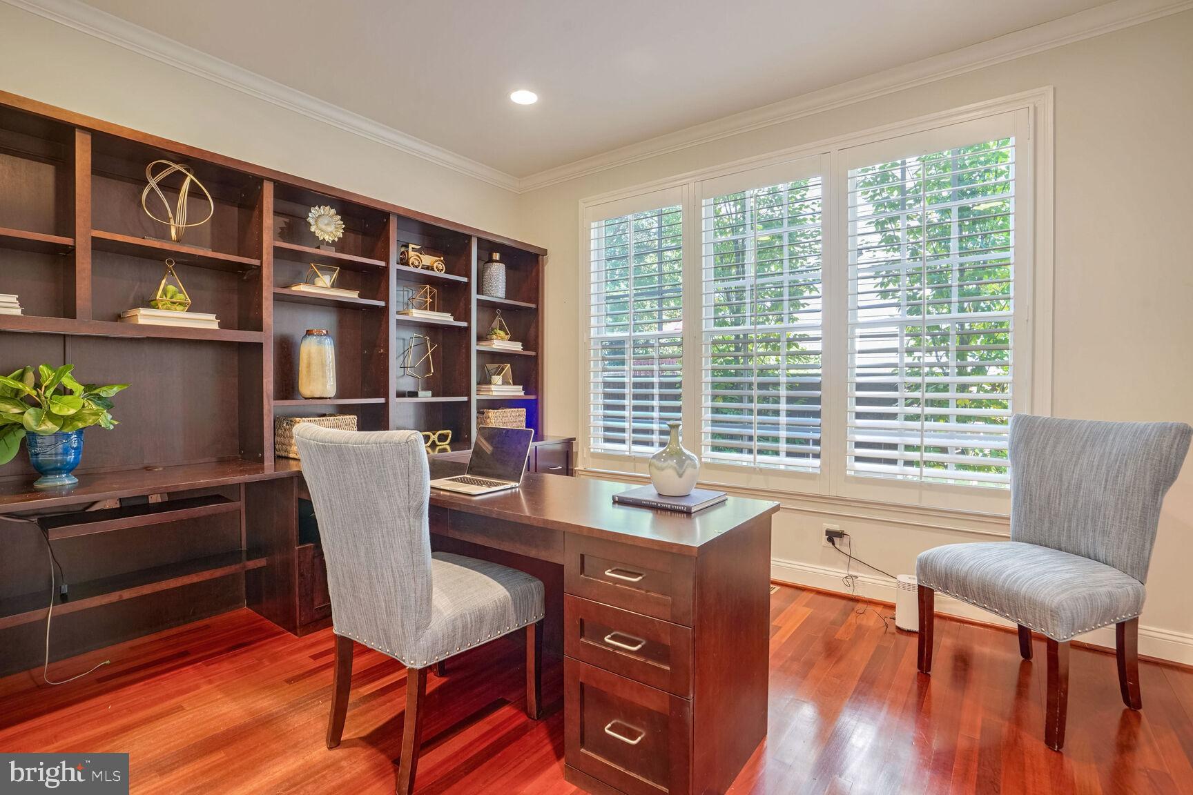 CHEVY CHASE - Residential
