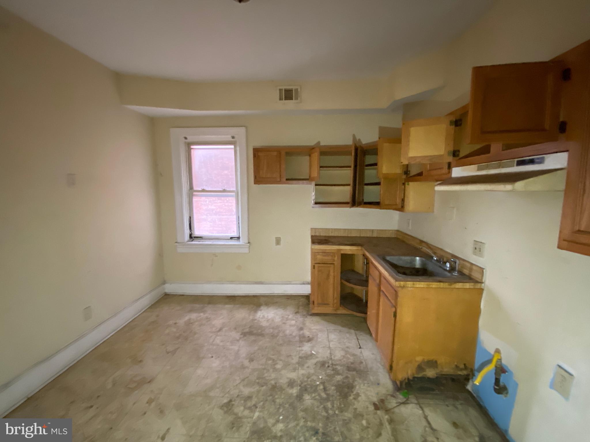 CHARLES VILLAGE - Commercial Sale