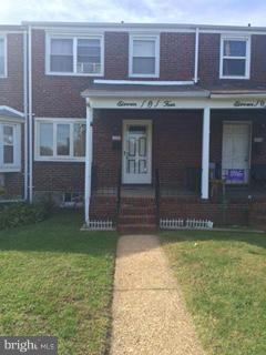Great starter home or Investment property close to major highways, shopping and other amenities.  Off street parking, well maintained just needs some TLC.  Bring your buyers and your offers!  GR TBD