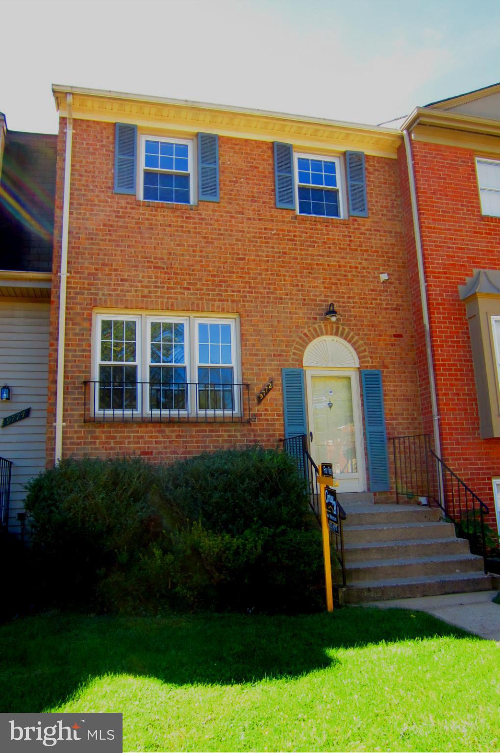 Freshly painted, new carpet, 3-bdrm TH conveniently located to everything. New kit cabinets, granite counters, fridge, dishwasher, stove/hood, flooring. Large box bay window. Baths w/new cabinetry & granite. Generously sized rooms. Great floor plan for entertaining. Finished walkout bsmnt w/rec rm & sliding glass doors to patio & fenced yard. Storage room & ample closet space. Minimum 2-year lease
