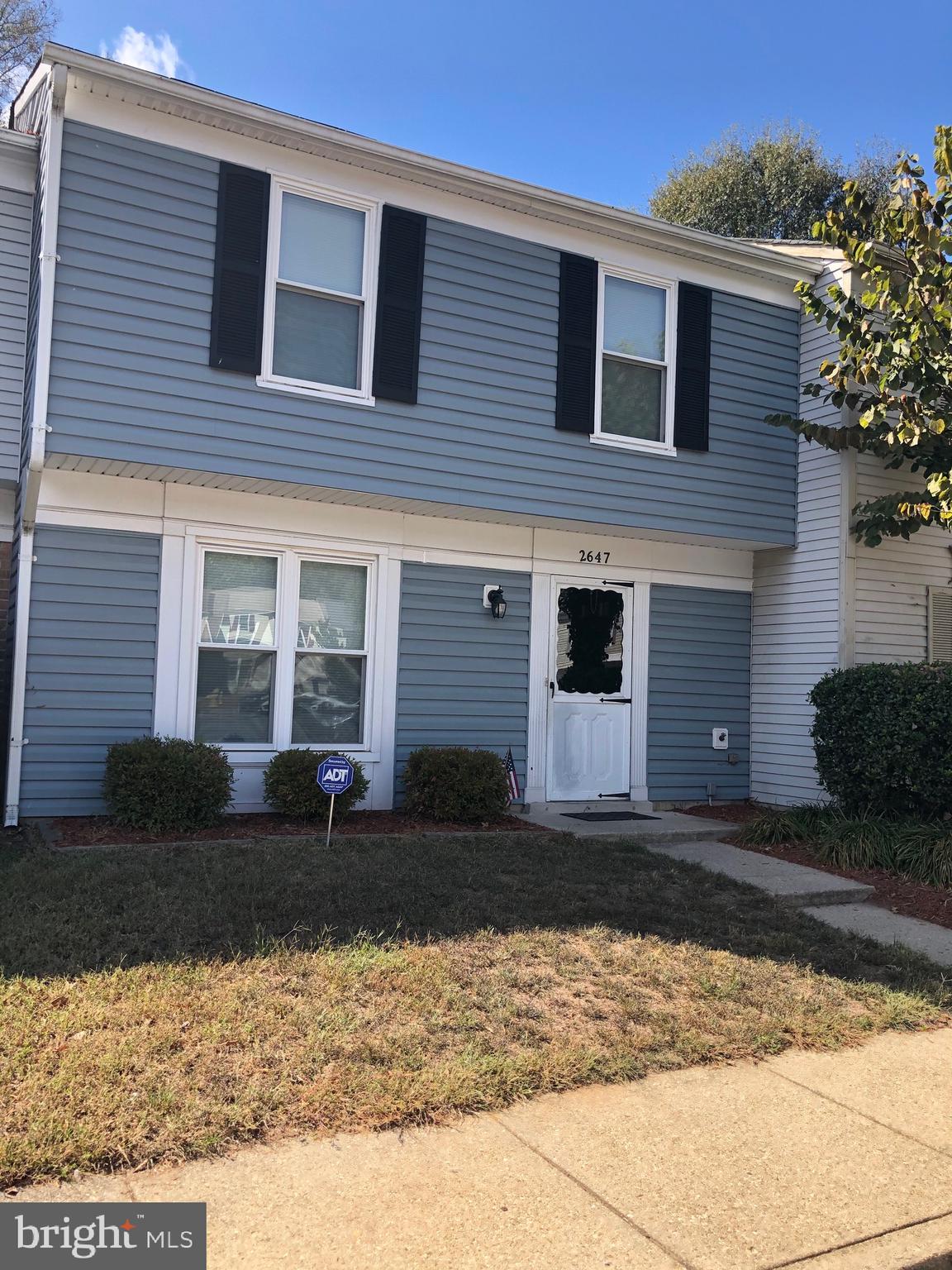 WAKEFIELD SQUARE - Residential Lease