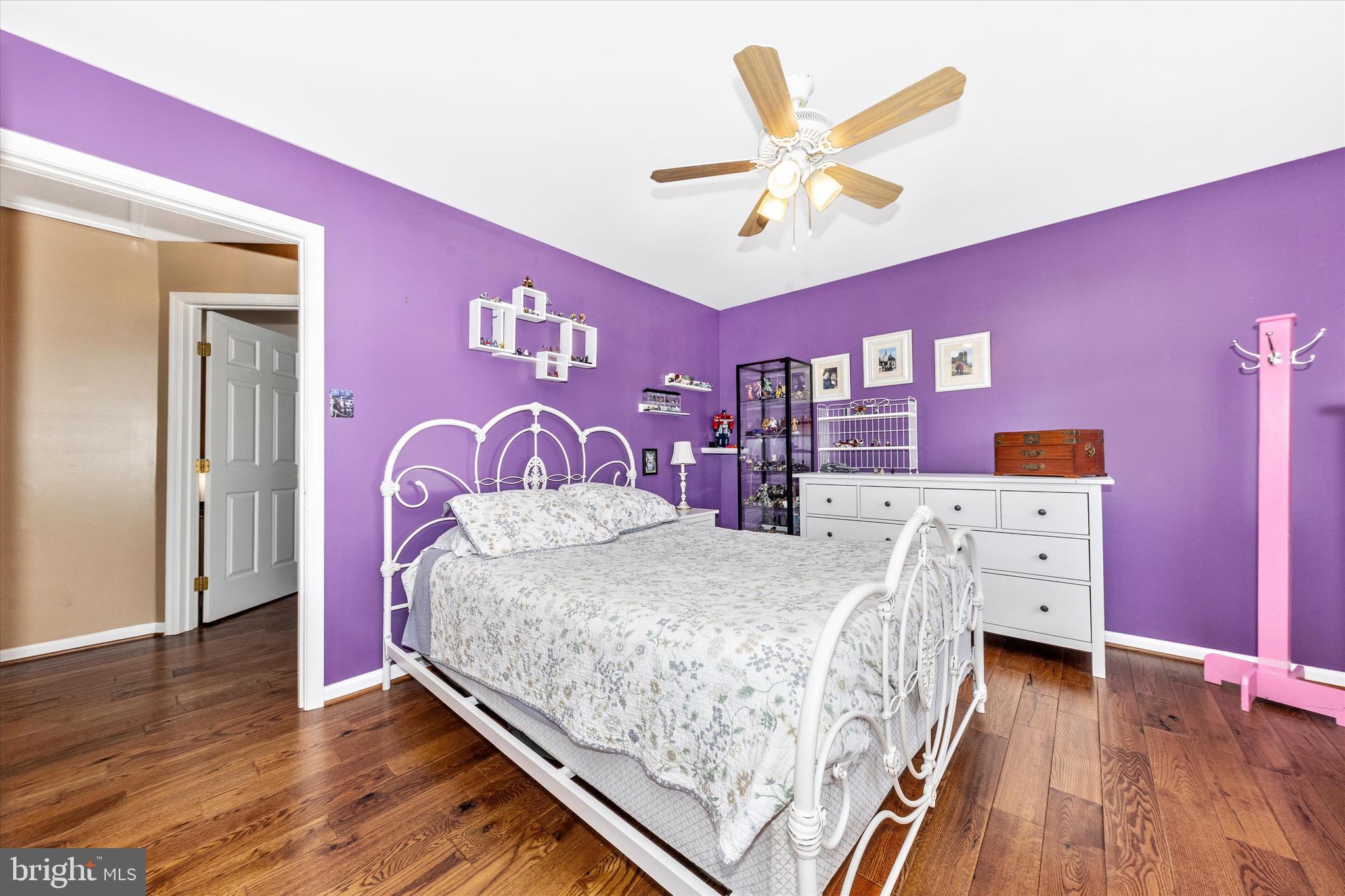 HUNTERS RUN - Residential