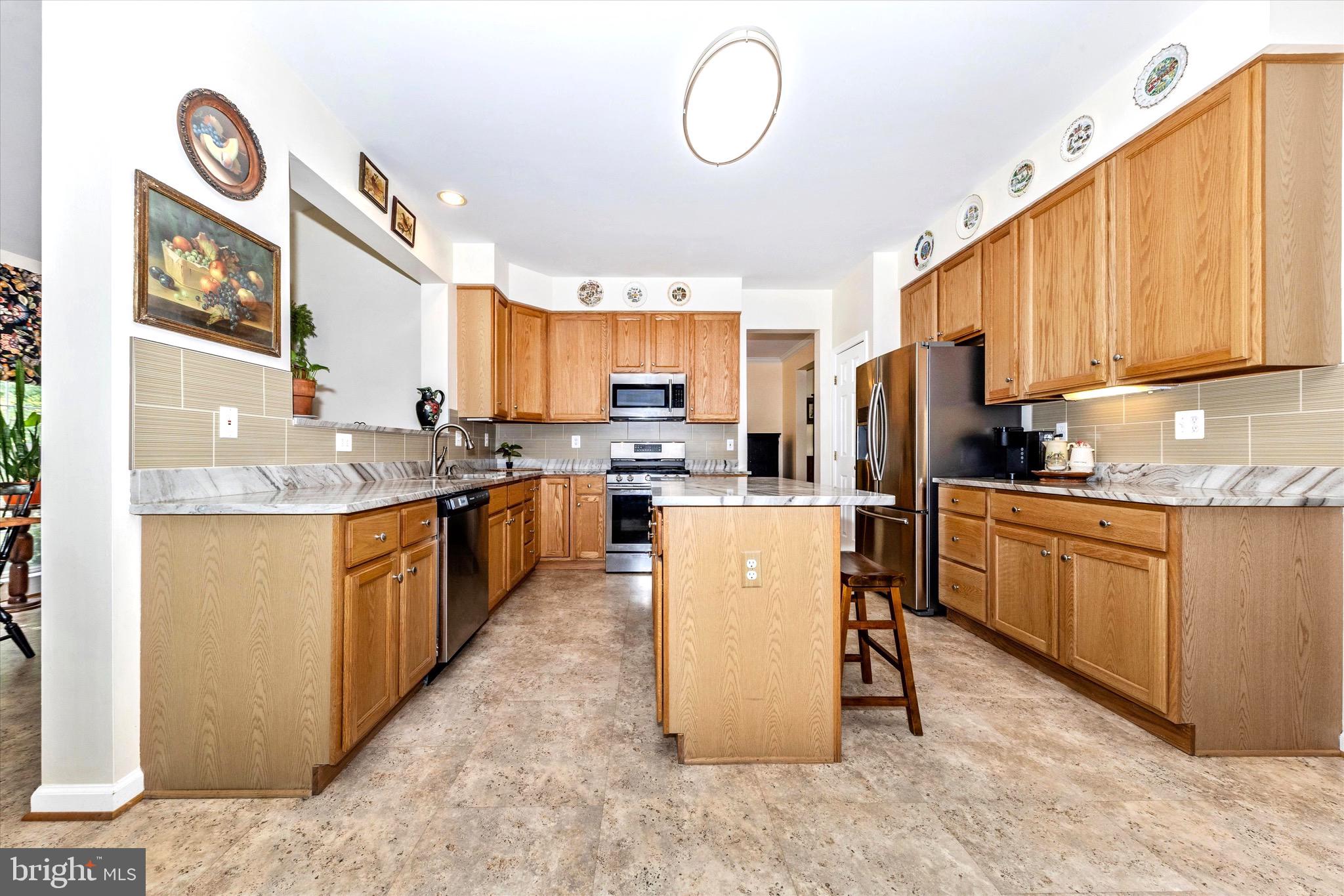 HUNTERS RUN - Residential