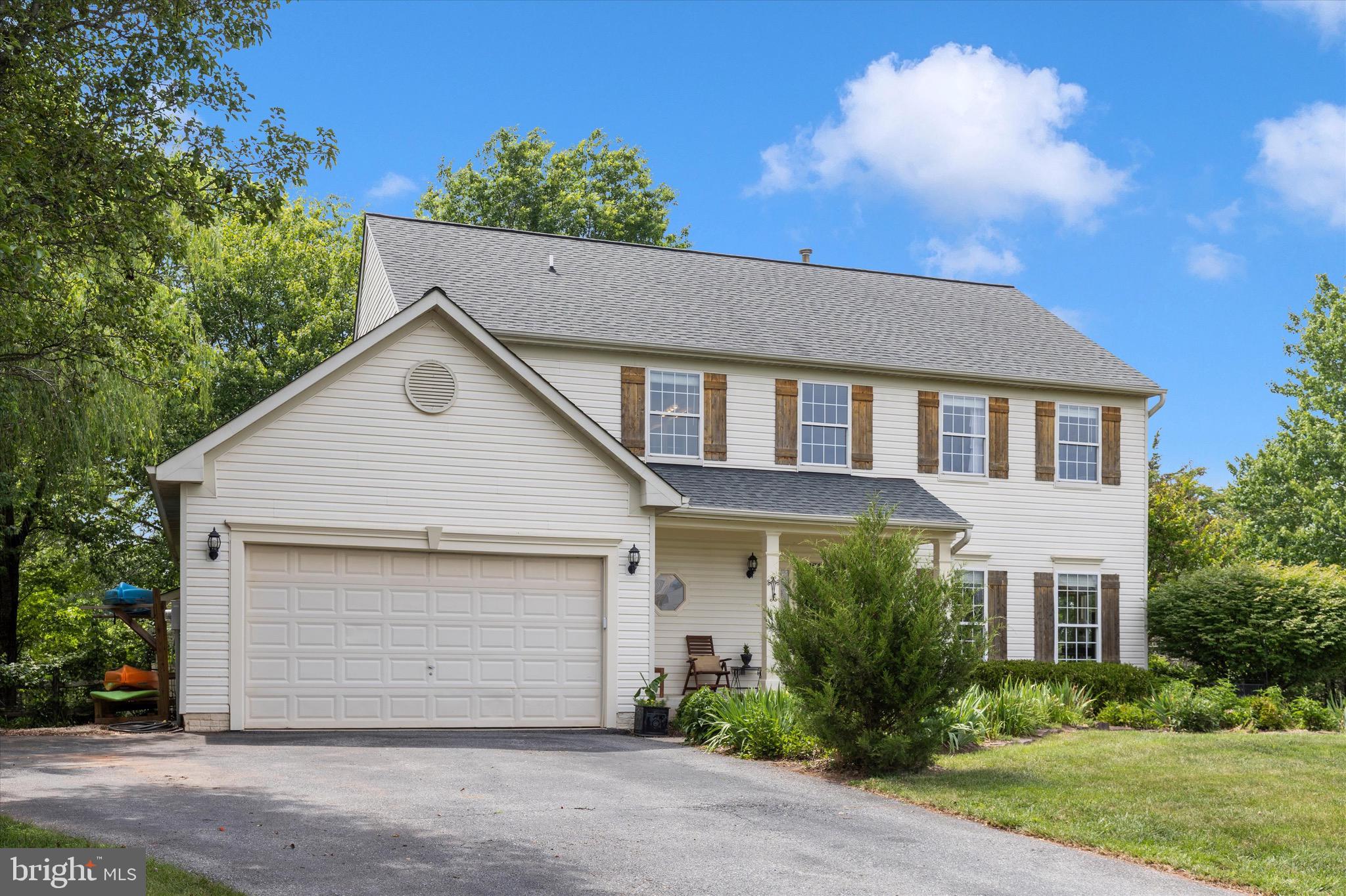 HUNTERS RUN - Residential
