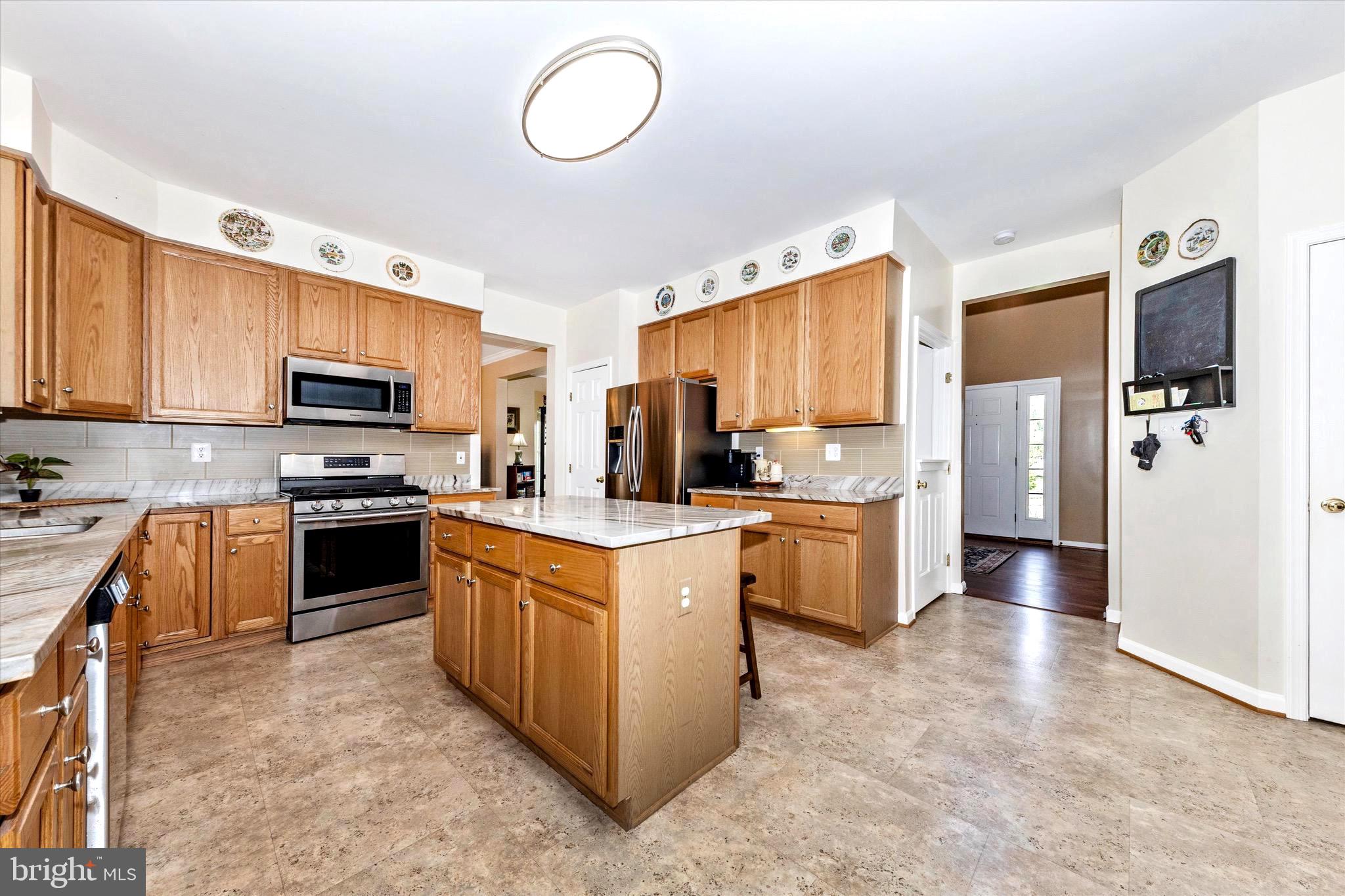 HUNTERS RUN - Residential