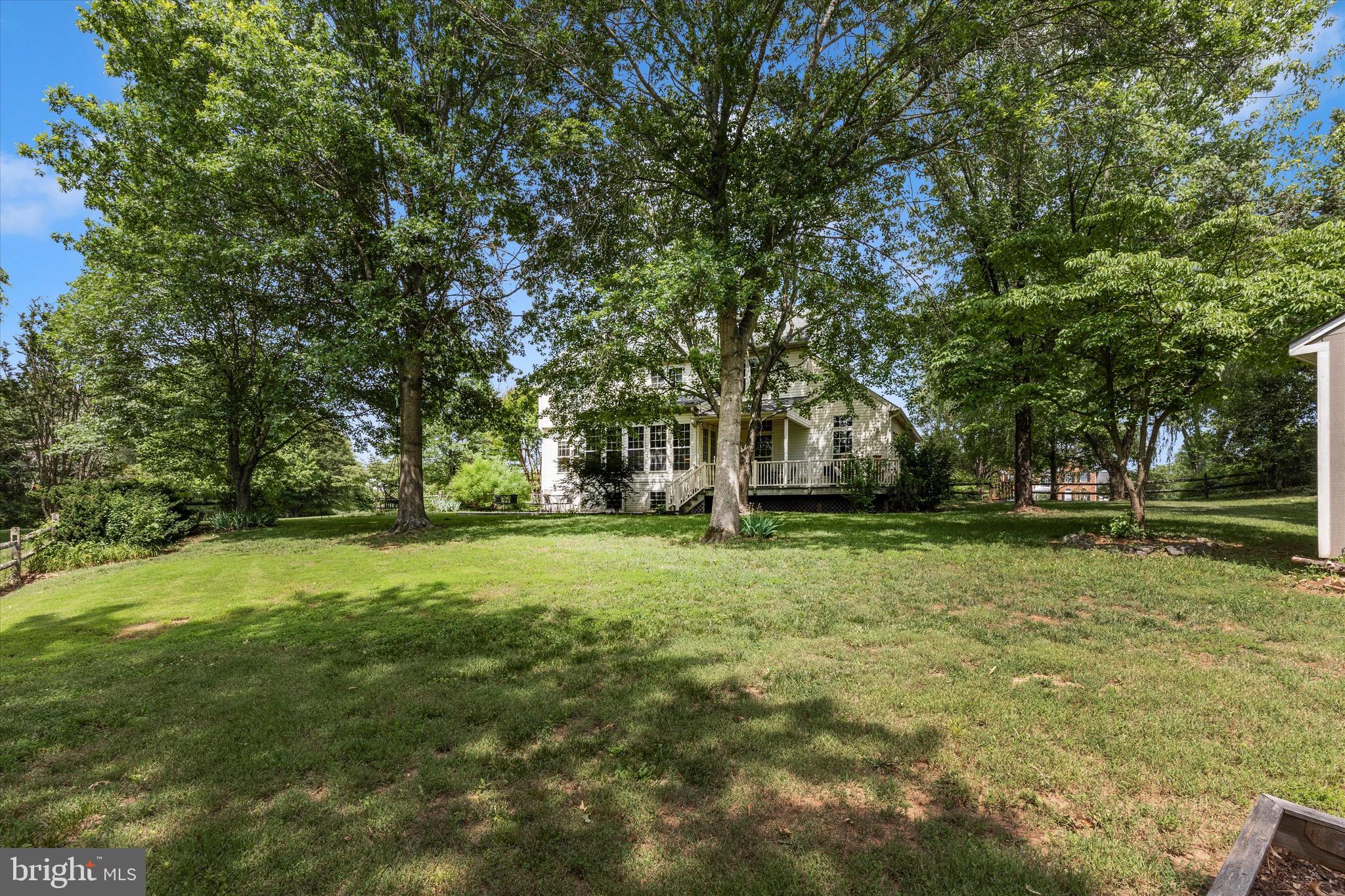 HUNTERS RUN - Residential
