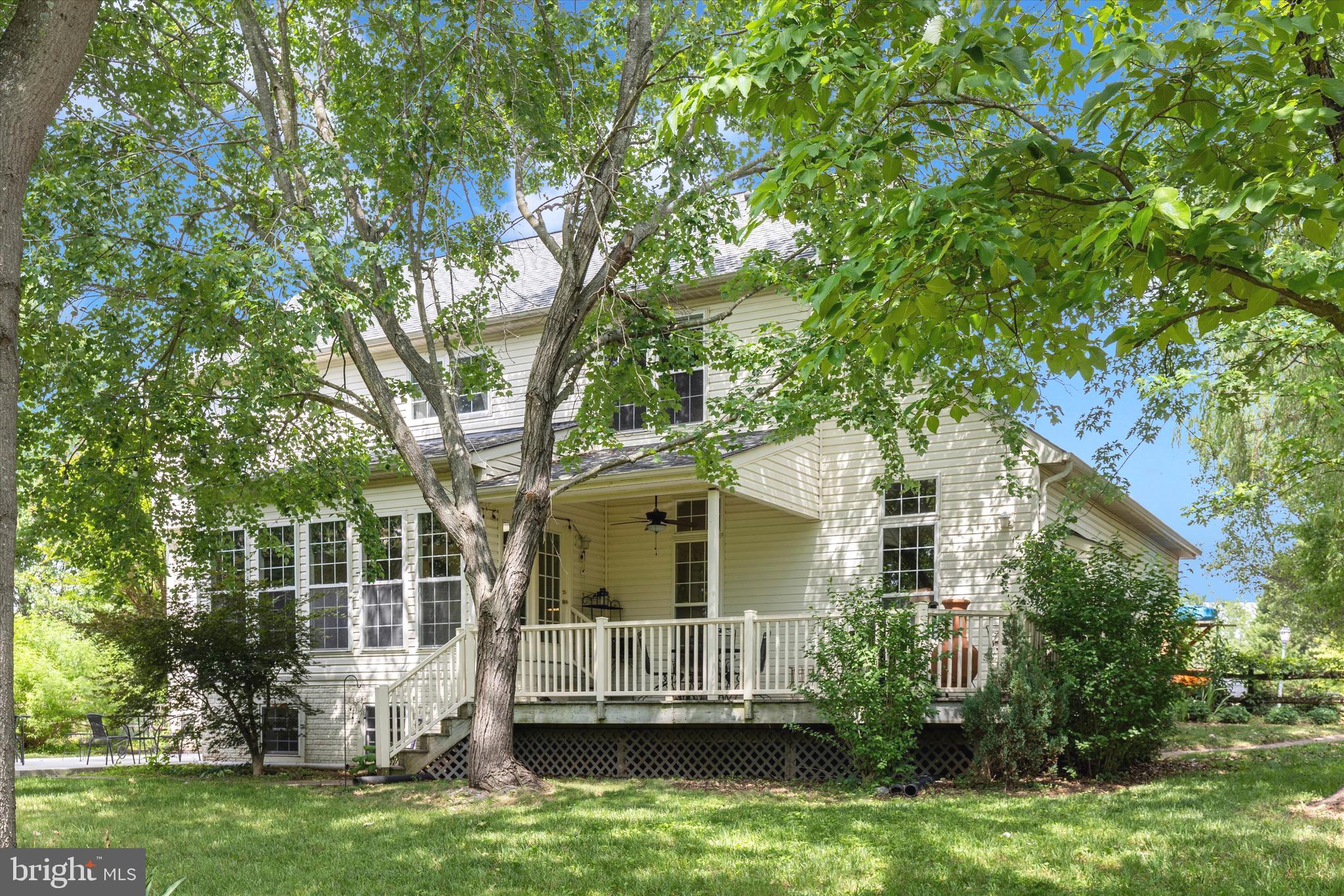 HUNTERS RUN - Residential