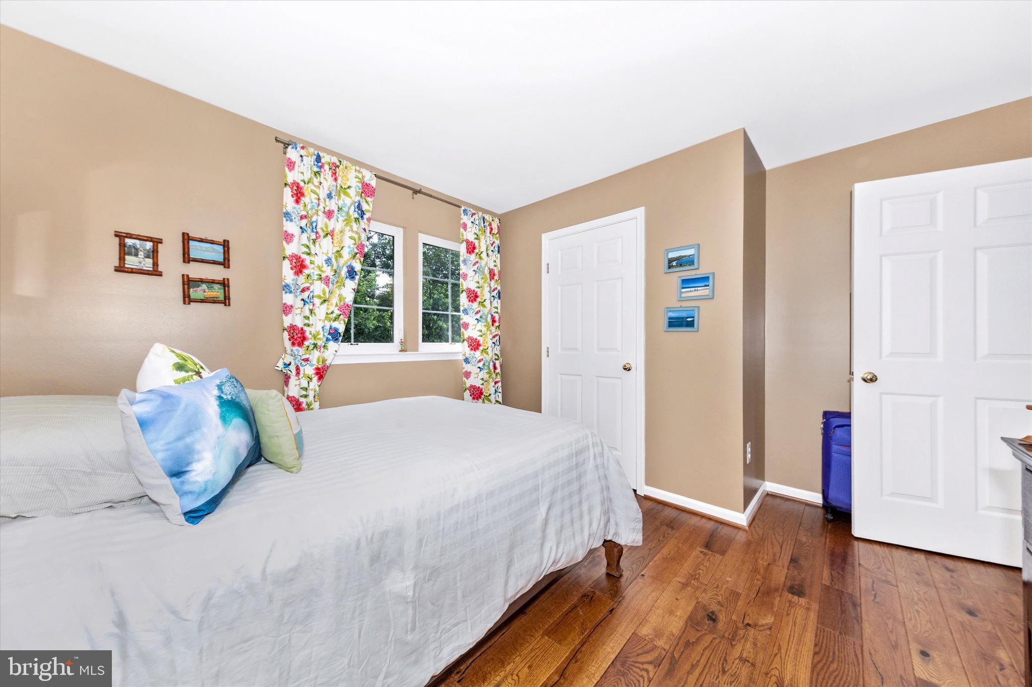 HUNTERS RUN - Residential