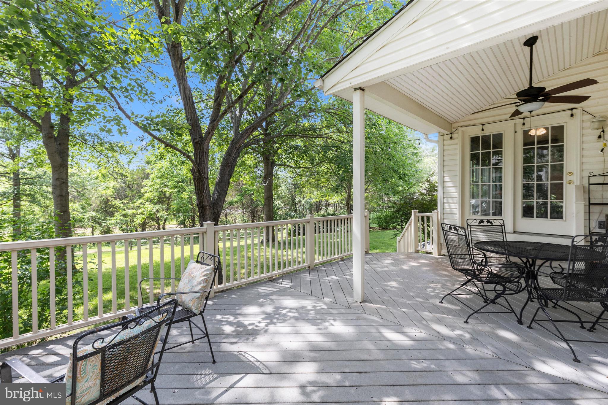 HUNTERS RUN - Residential