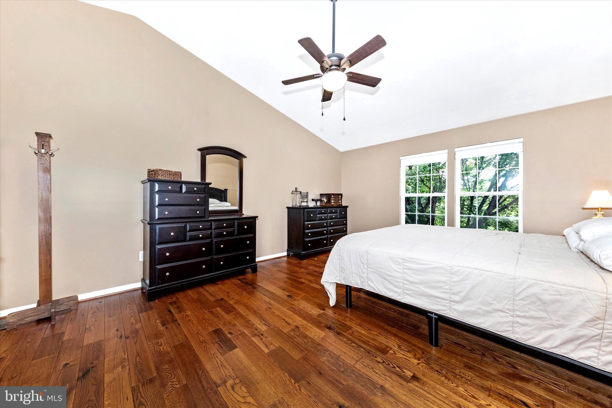 HUNTERS RUN - Residential