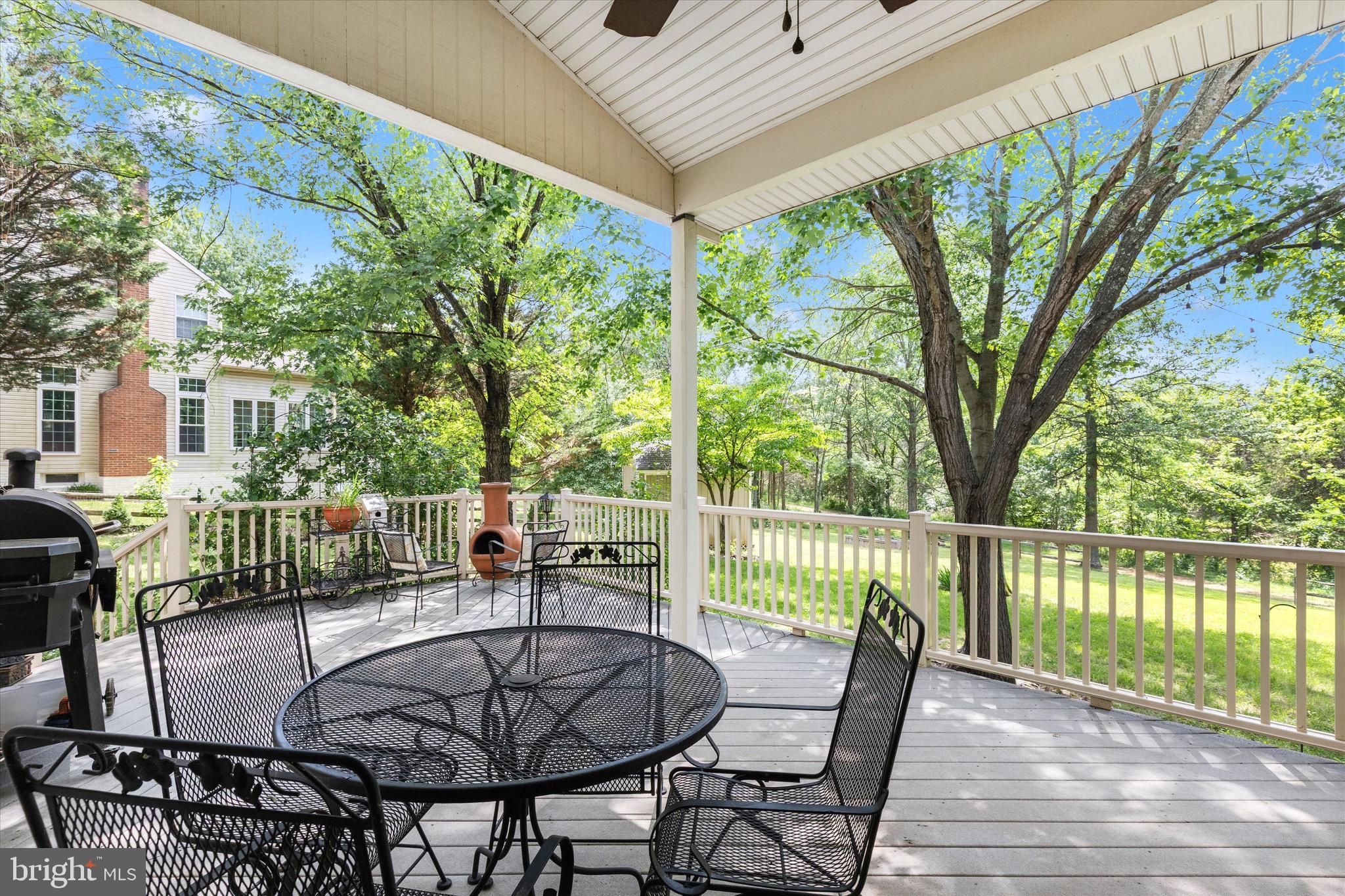 HUNTERS RUN - Residential