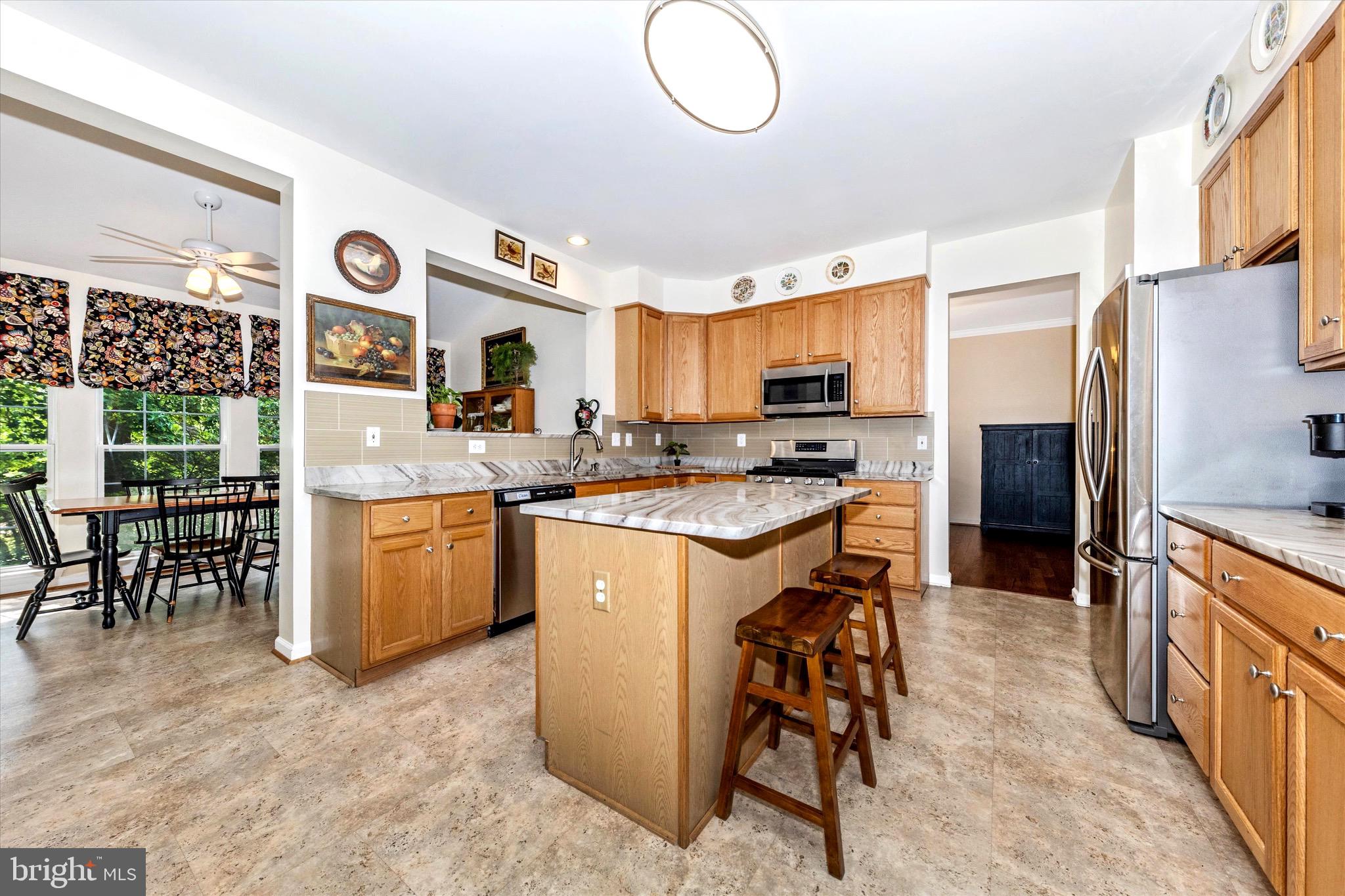 HUNTERS RUN - Residential