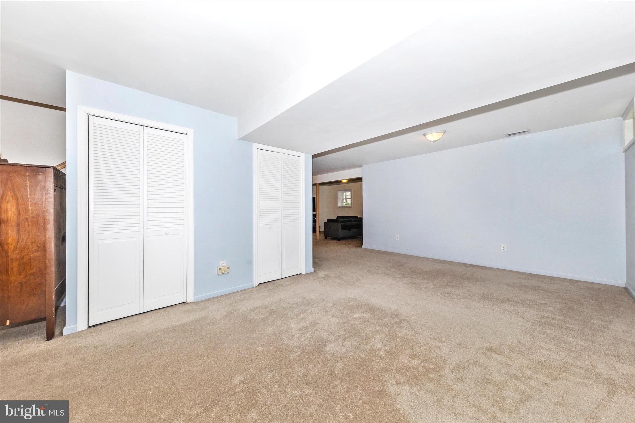 HUNTERS RUN - Residential