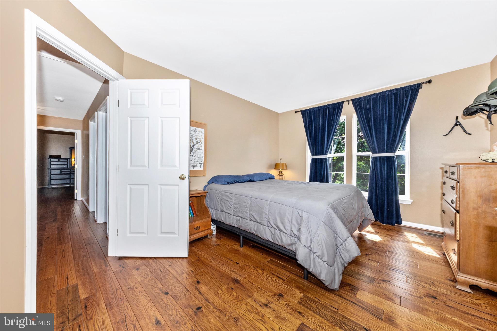 HUNTERS RUN - Residential