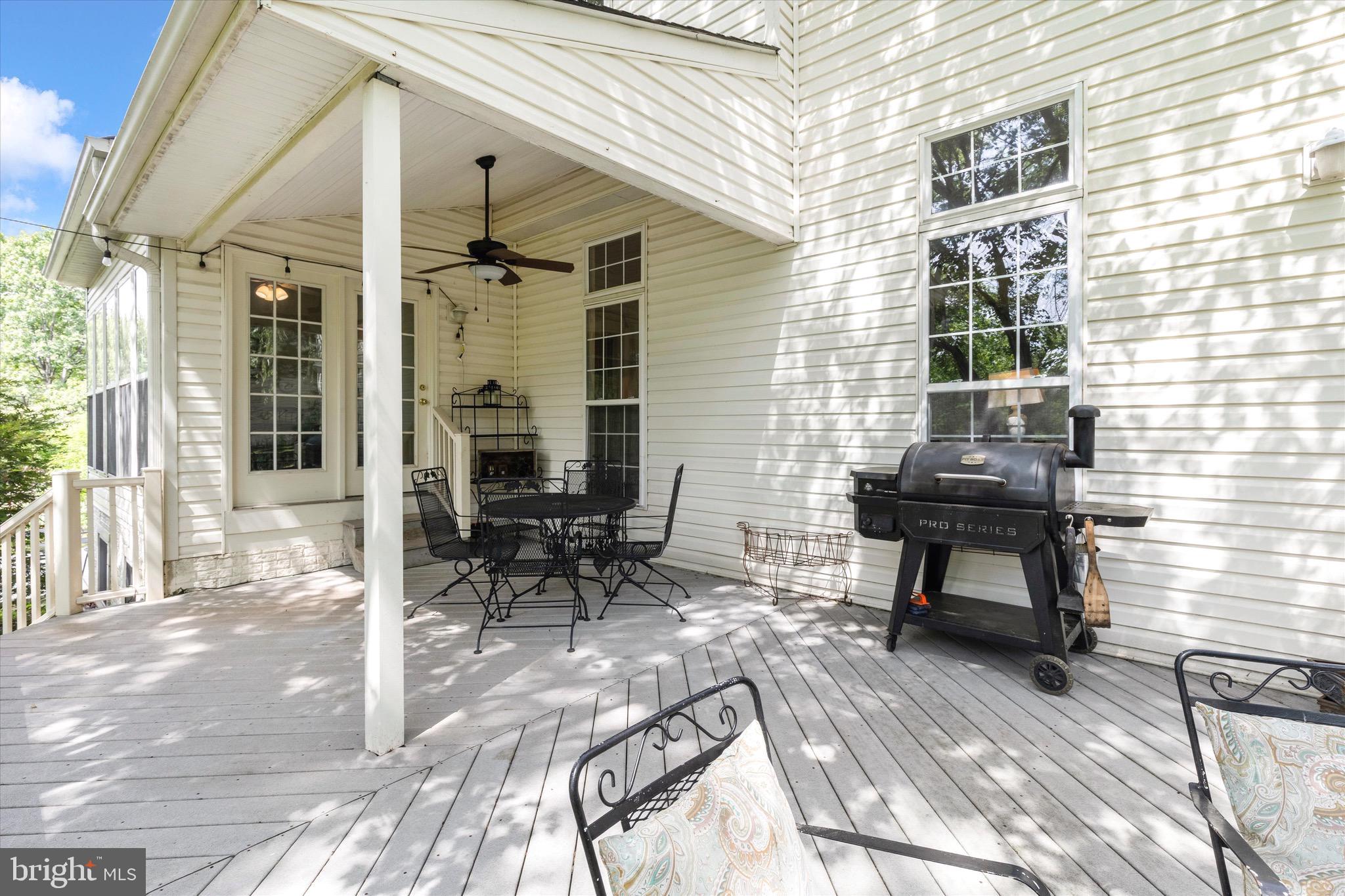 HUNTERS RUN - Residential