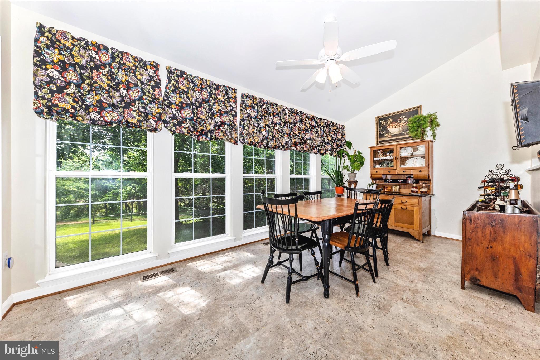HUNTERS RUN - Residential