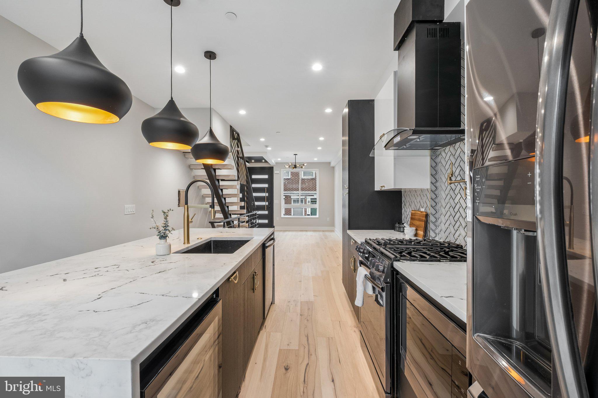 POINT BREEZE - Residential