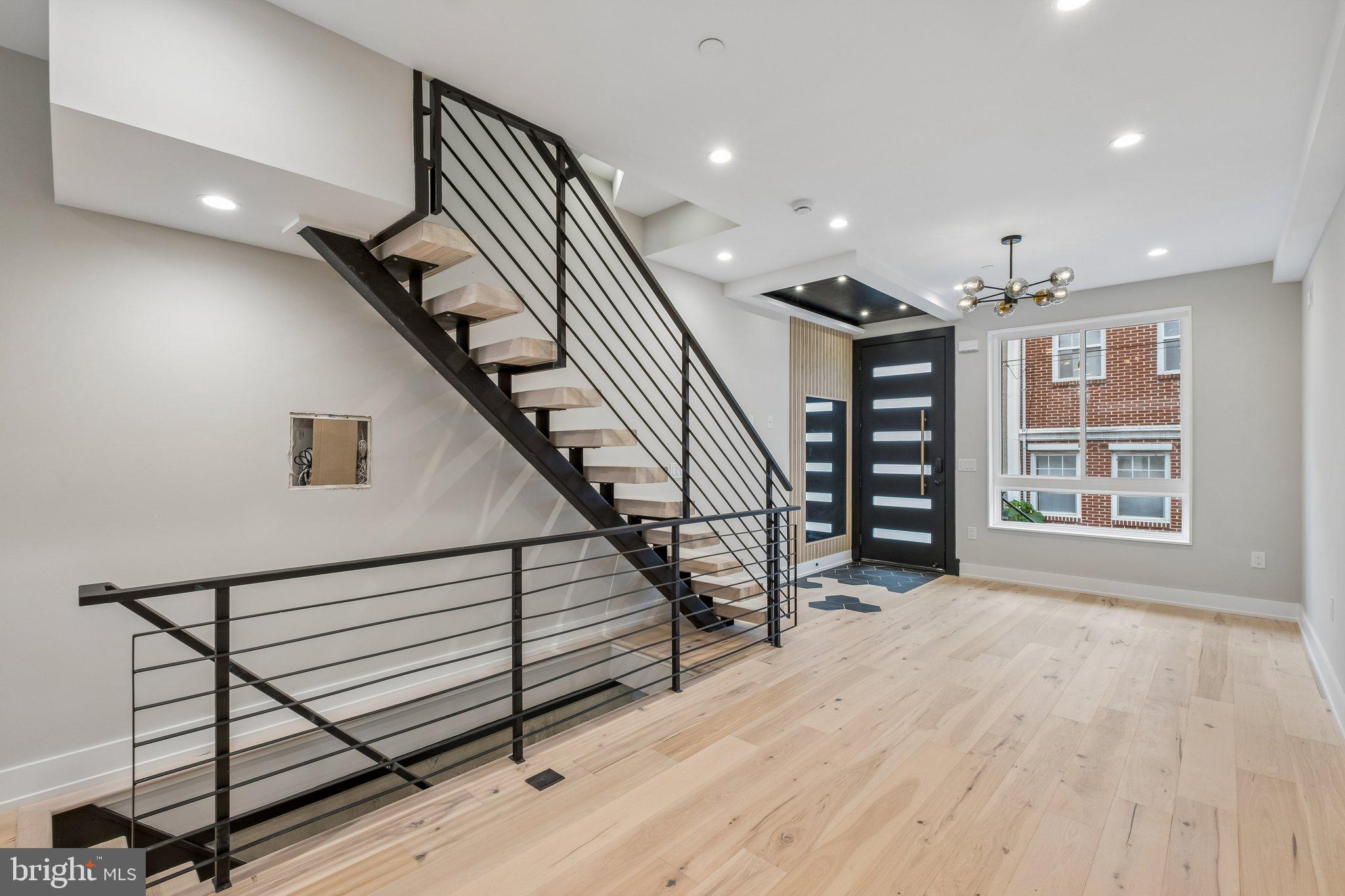 POINT BREEZE - Residential