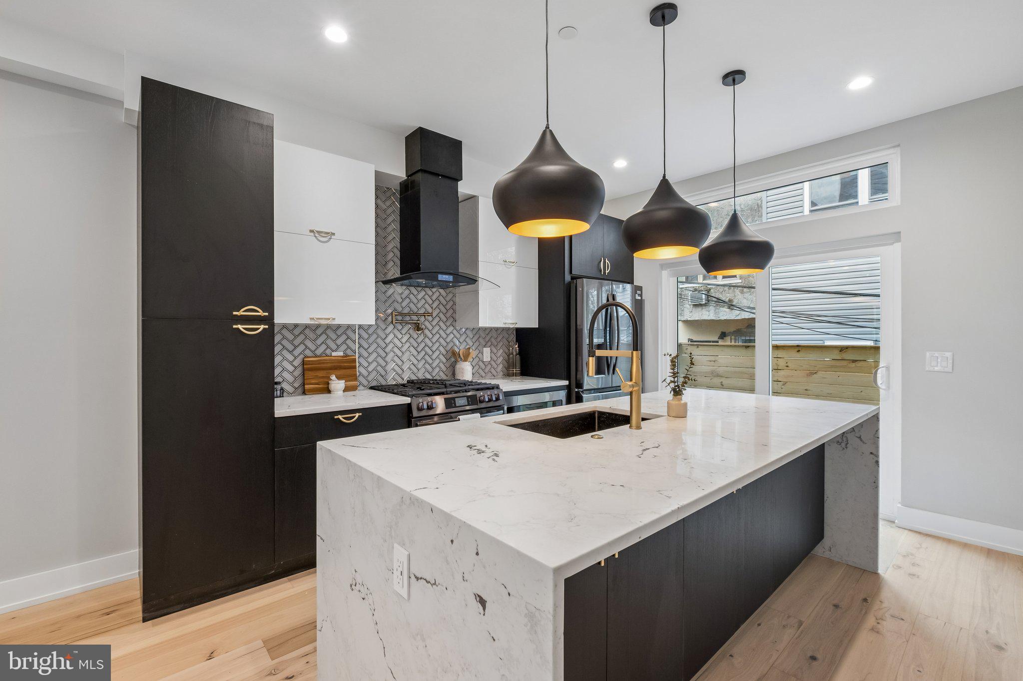 POINT BREEZE - Residential