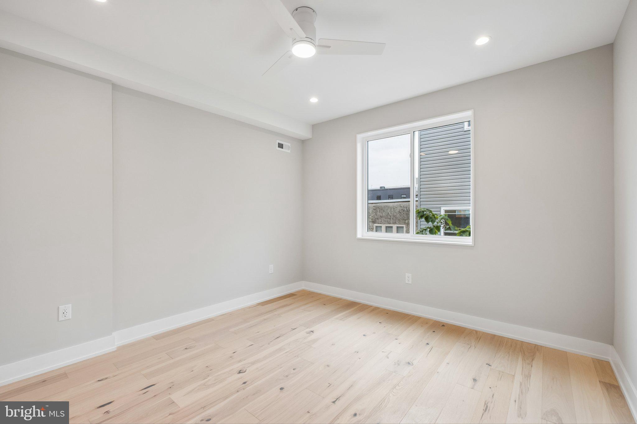POINT BREEZE - Residential