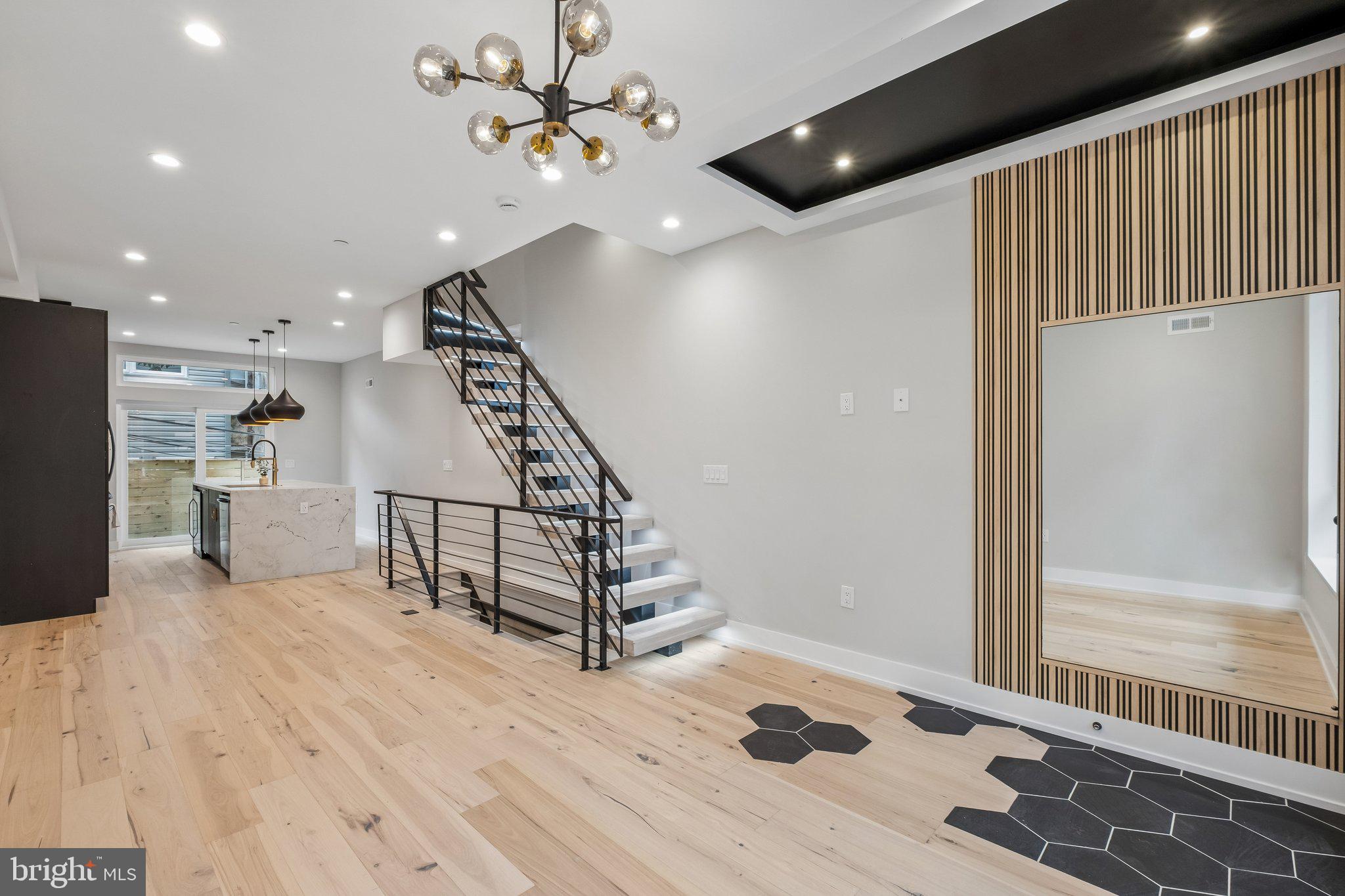 POINT BREEZE - Residential