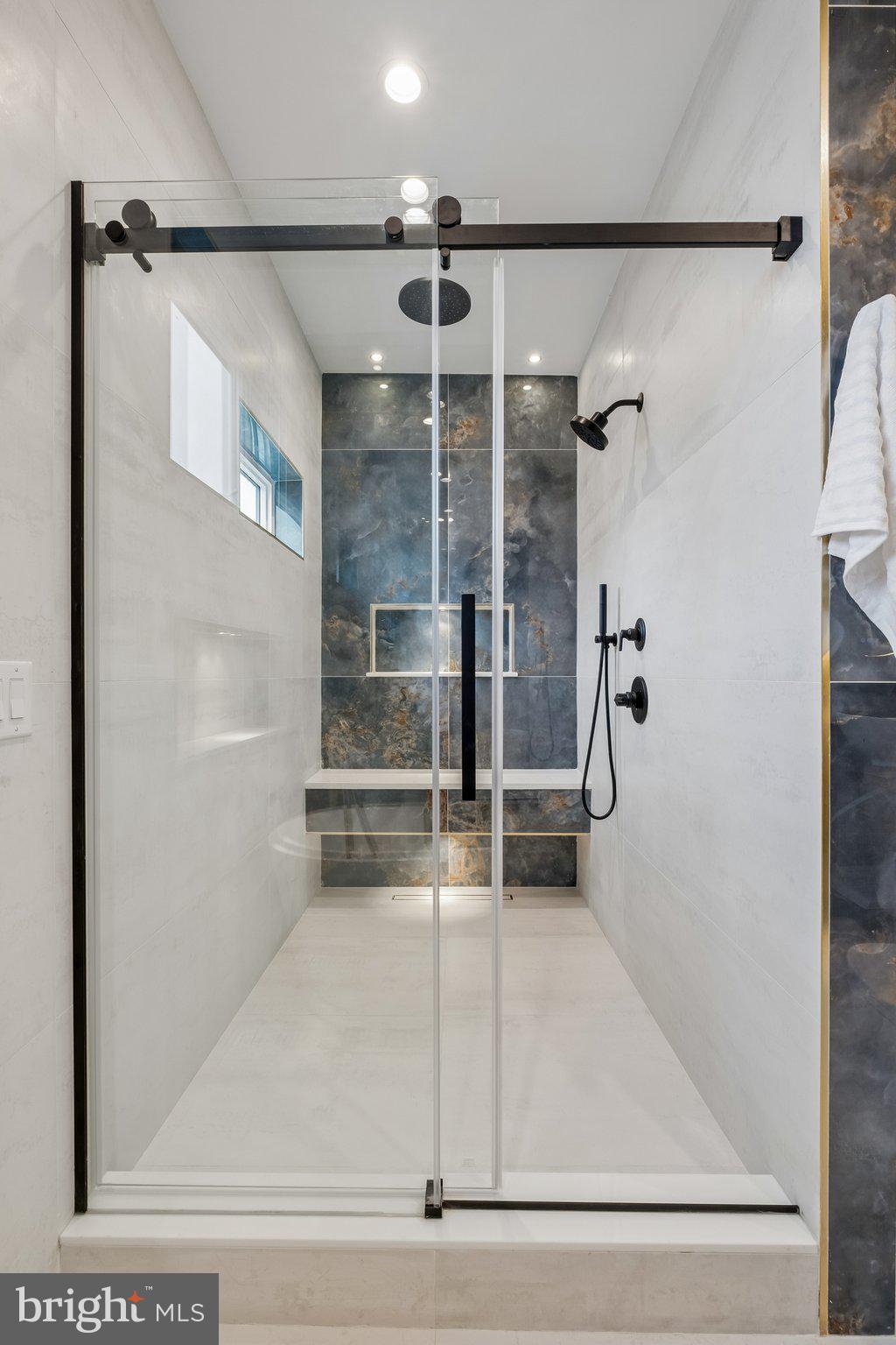 POINT BREEZE - Residential
